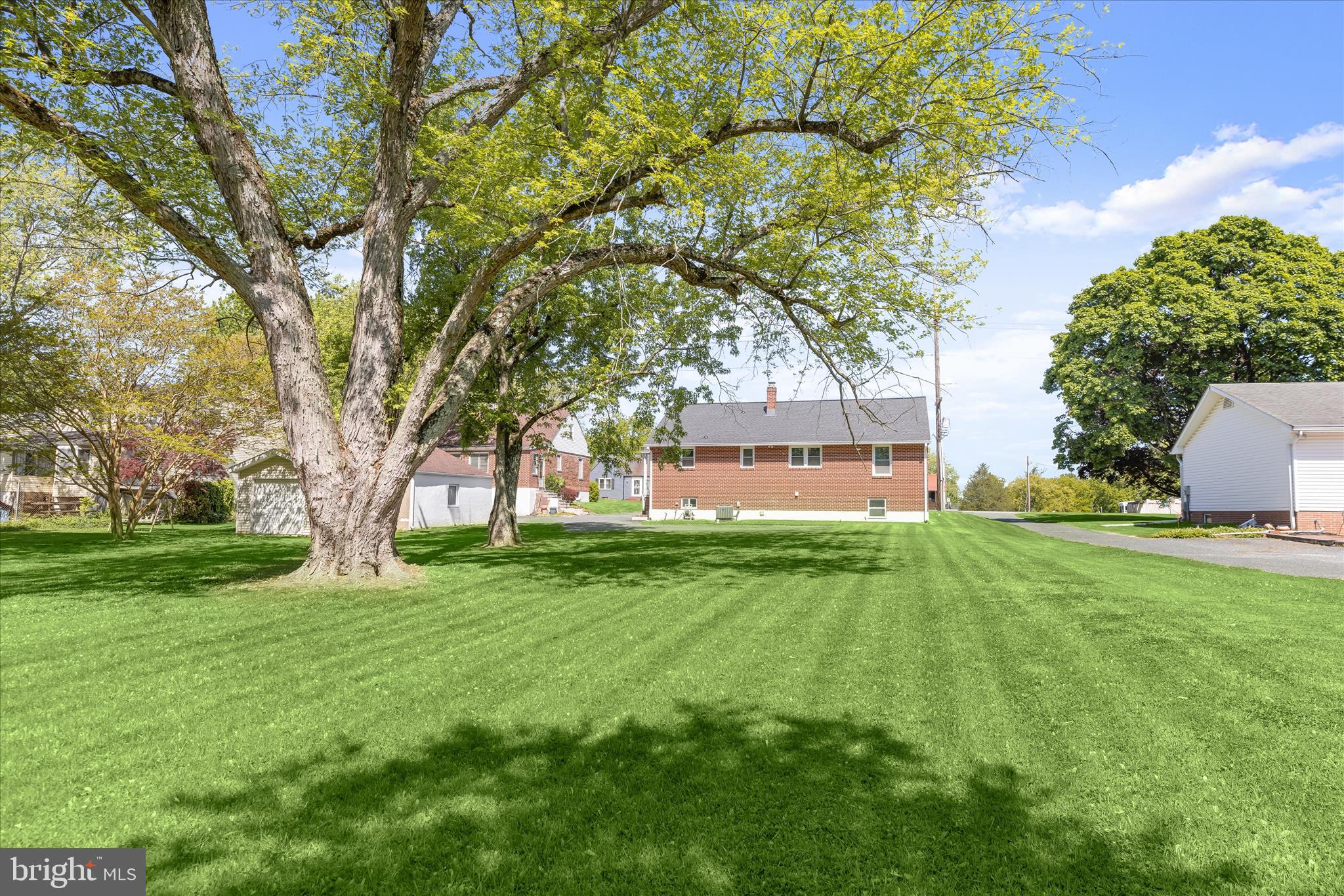 MIDDLE RIVER - Residential