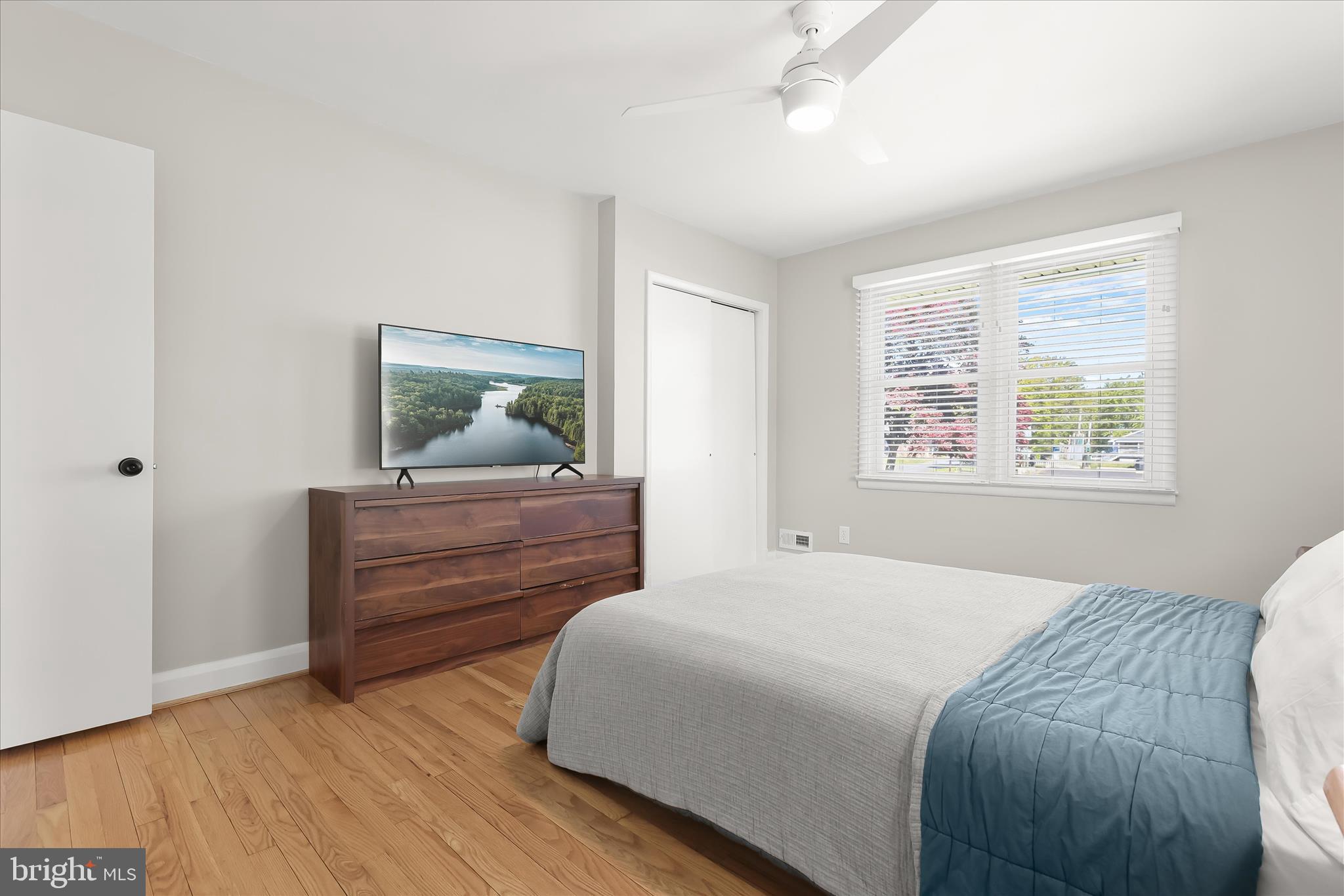 MIDDLE RIVER - Residential