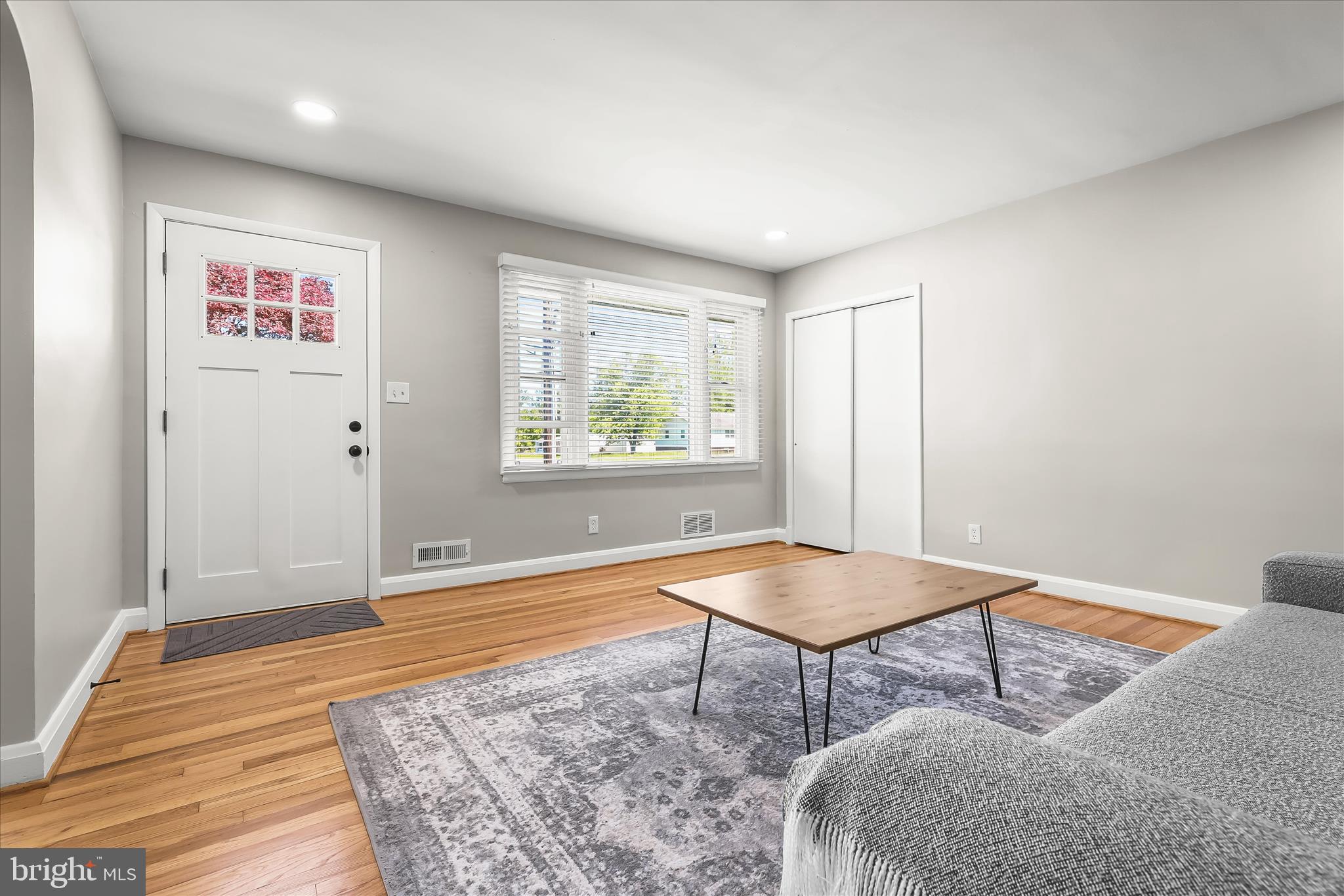 MIDDLE RIVER - Residential