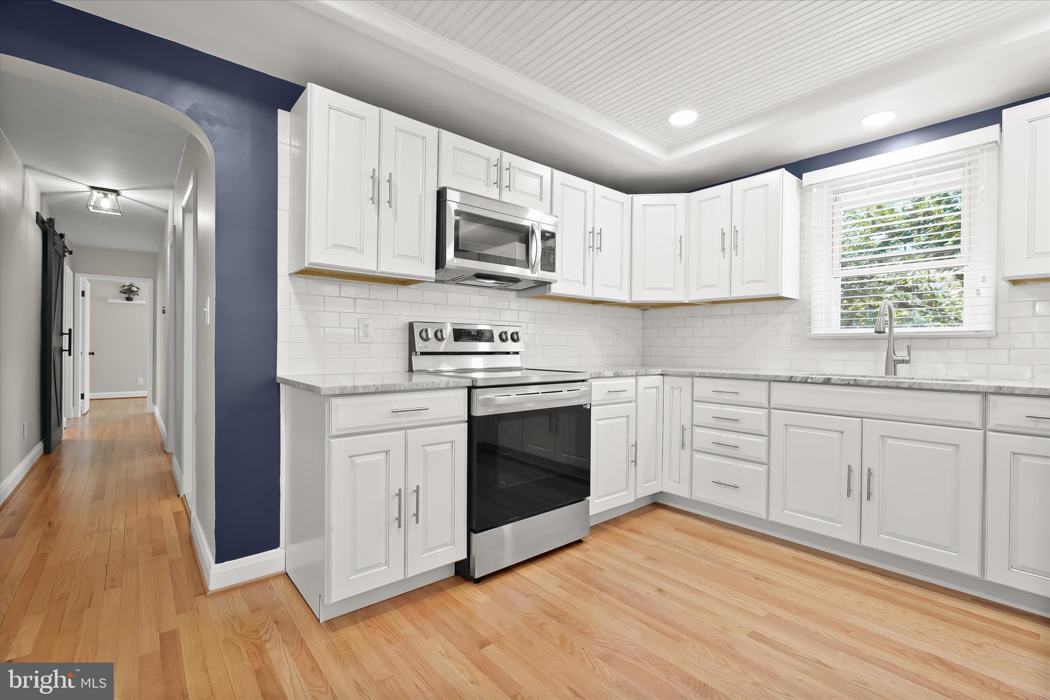 MIDDLE RIVER - Residential