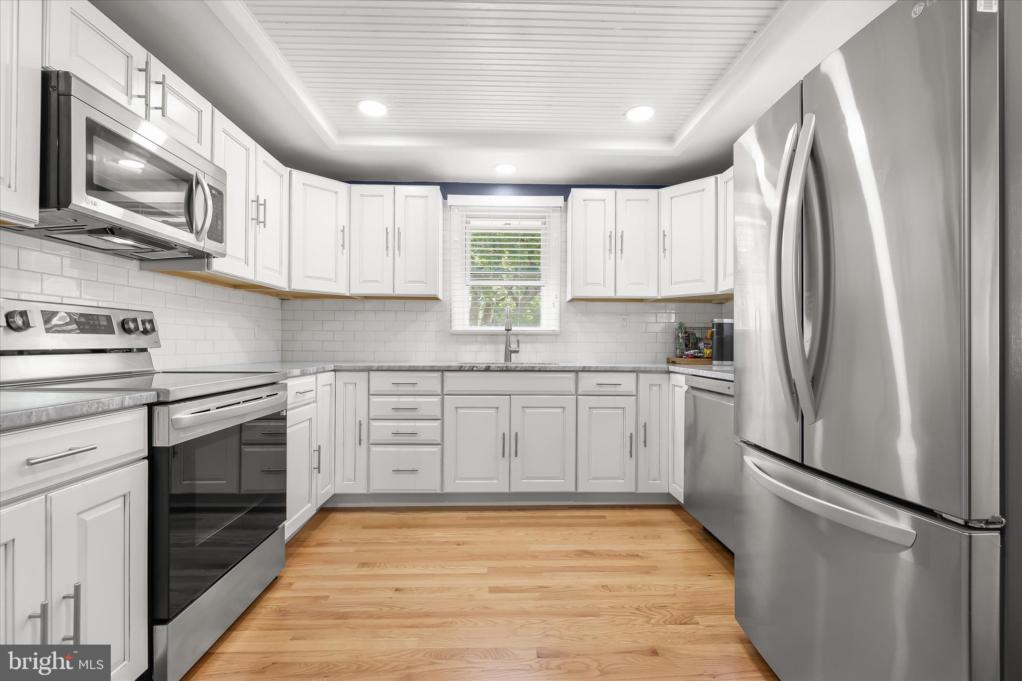 MIDDLE RIVER - Residential