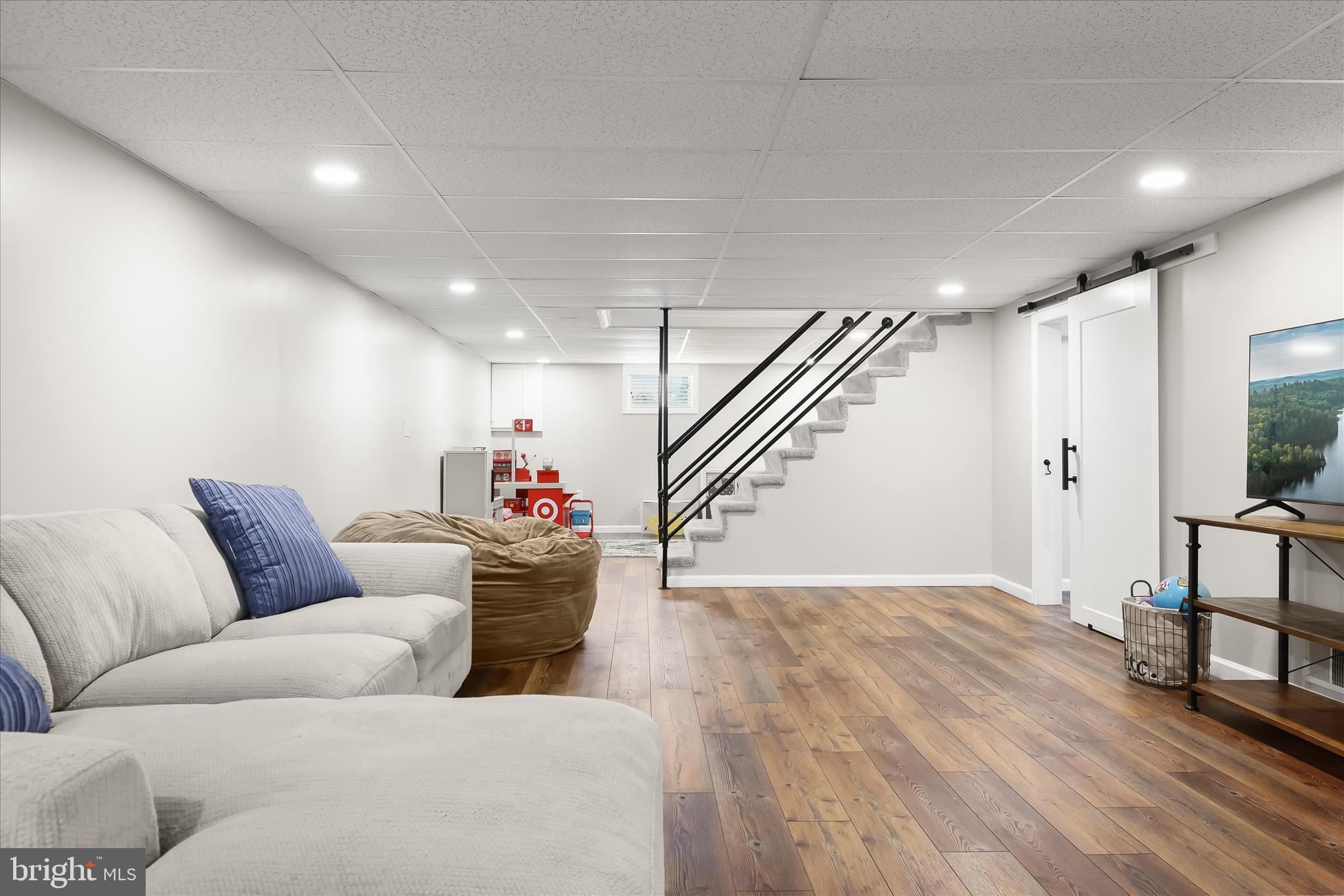 MIDDLE RIVER - Residential