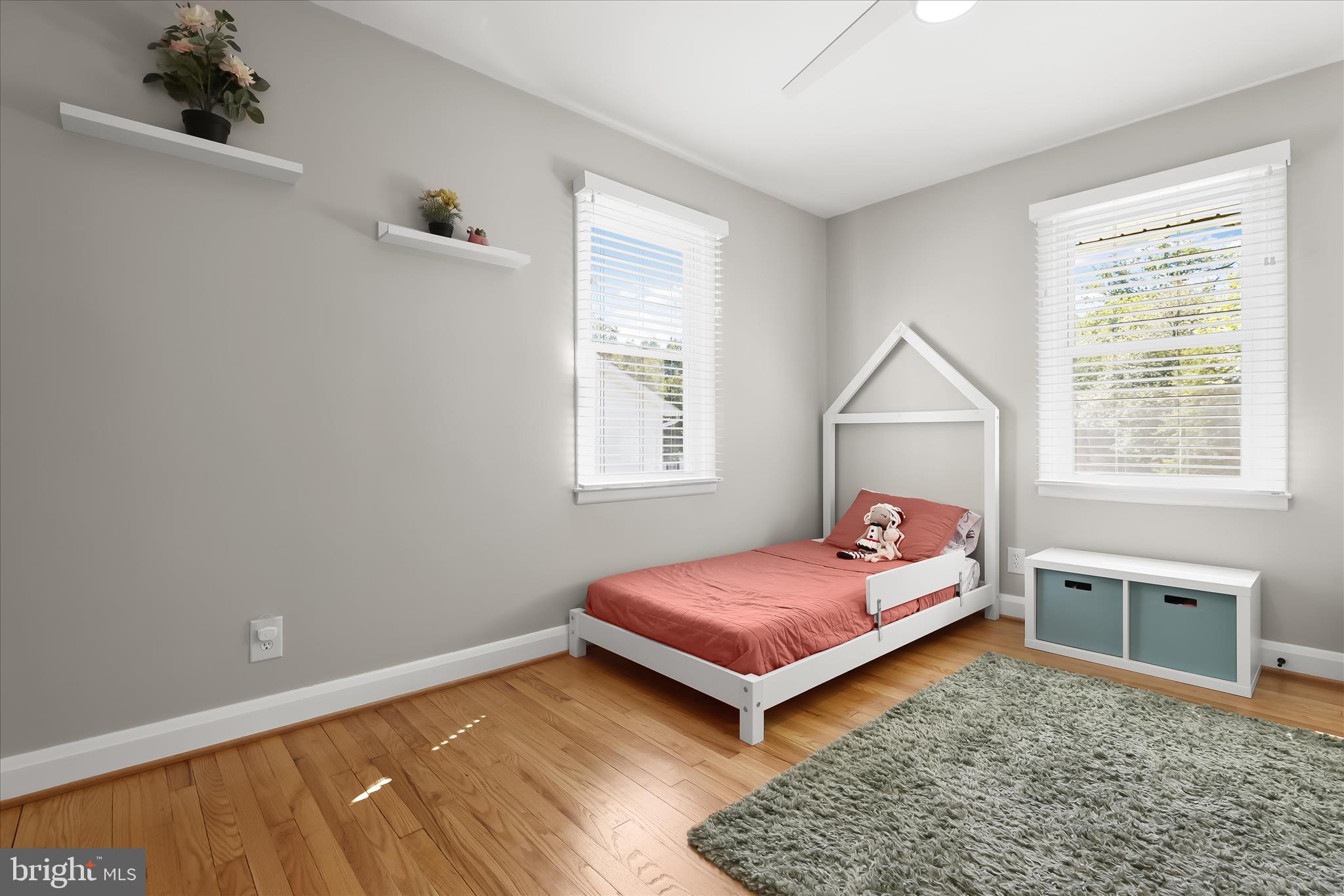 MIDDLE RIVER - Residential
