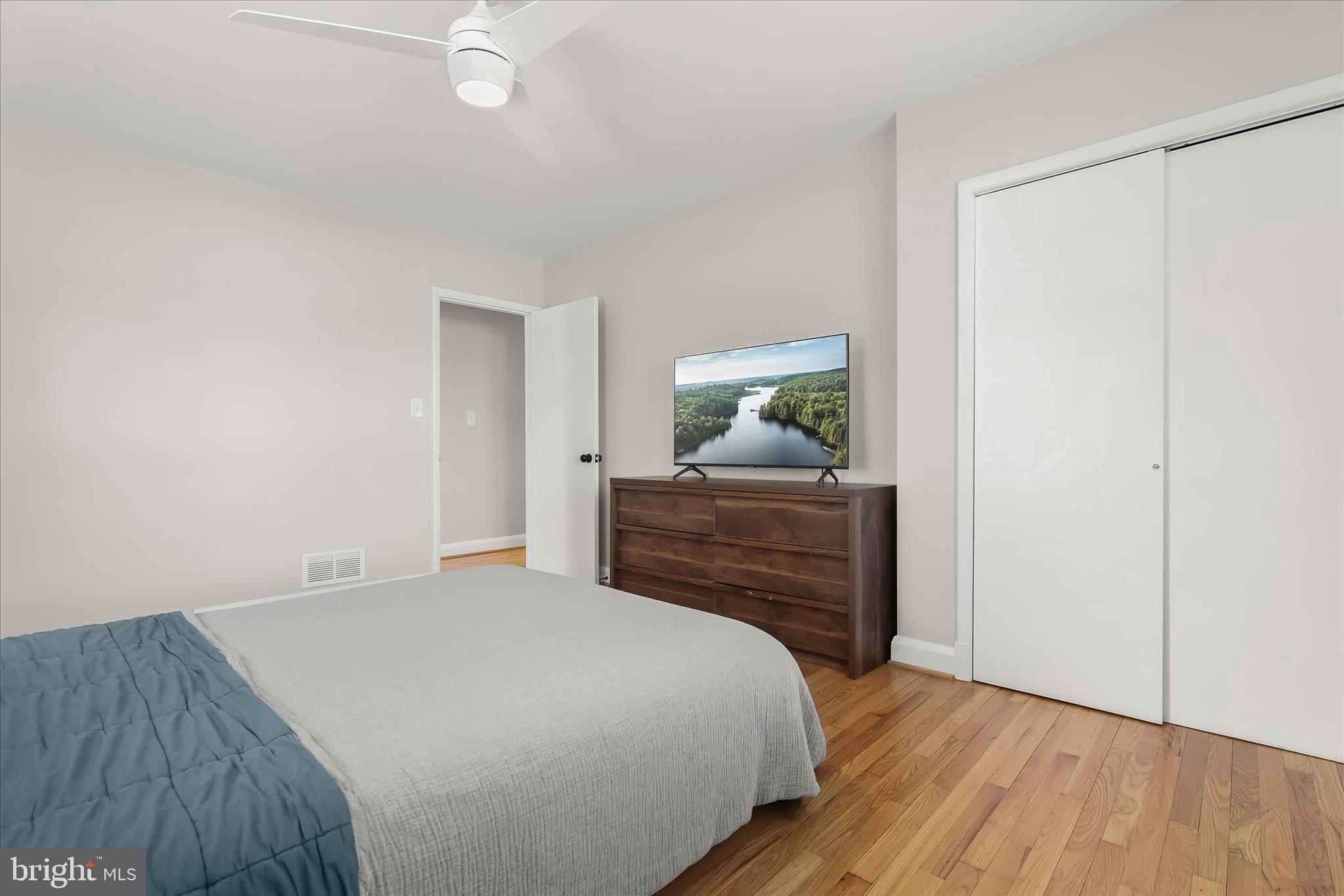 MIDDLE RIVER - Residential