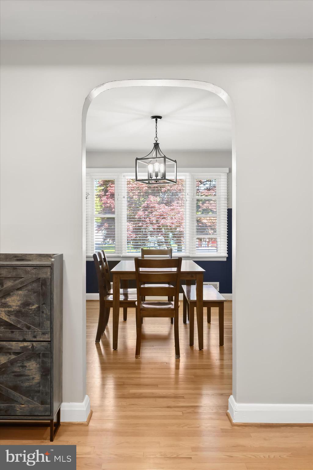 MIDDLE RIVER - Residential