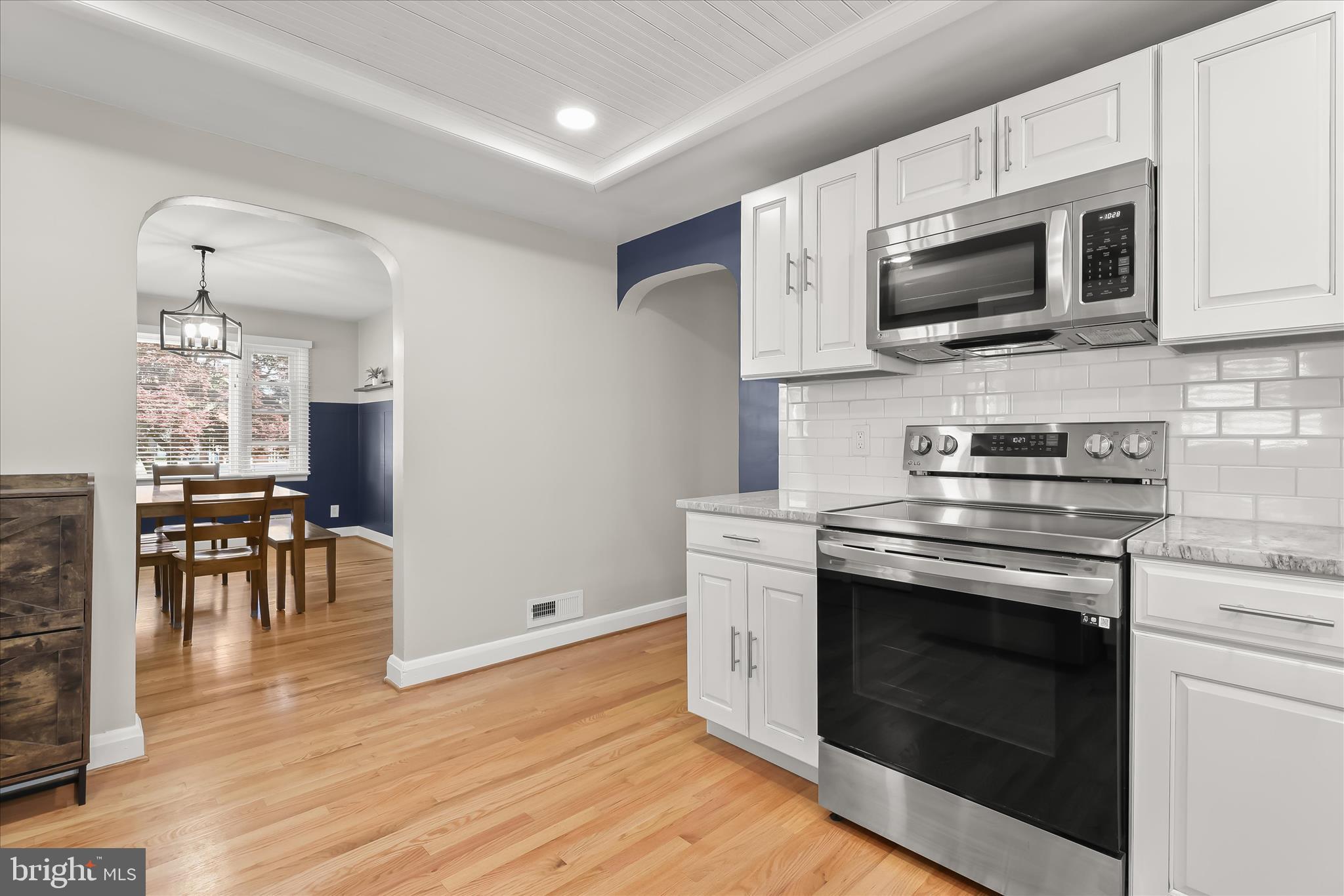 MIDDLE RIVER - Residential