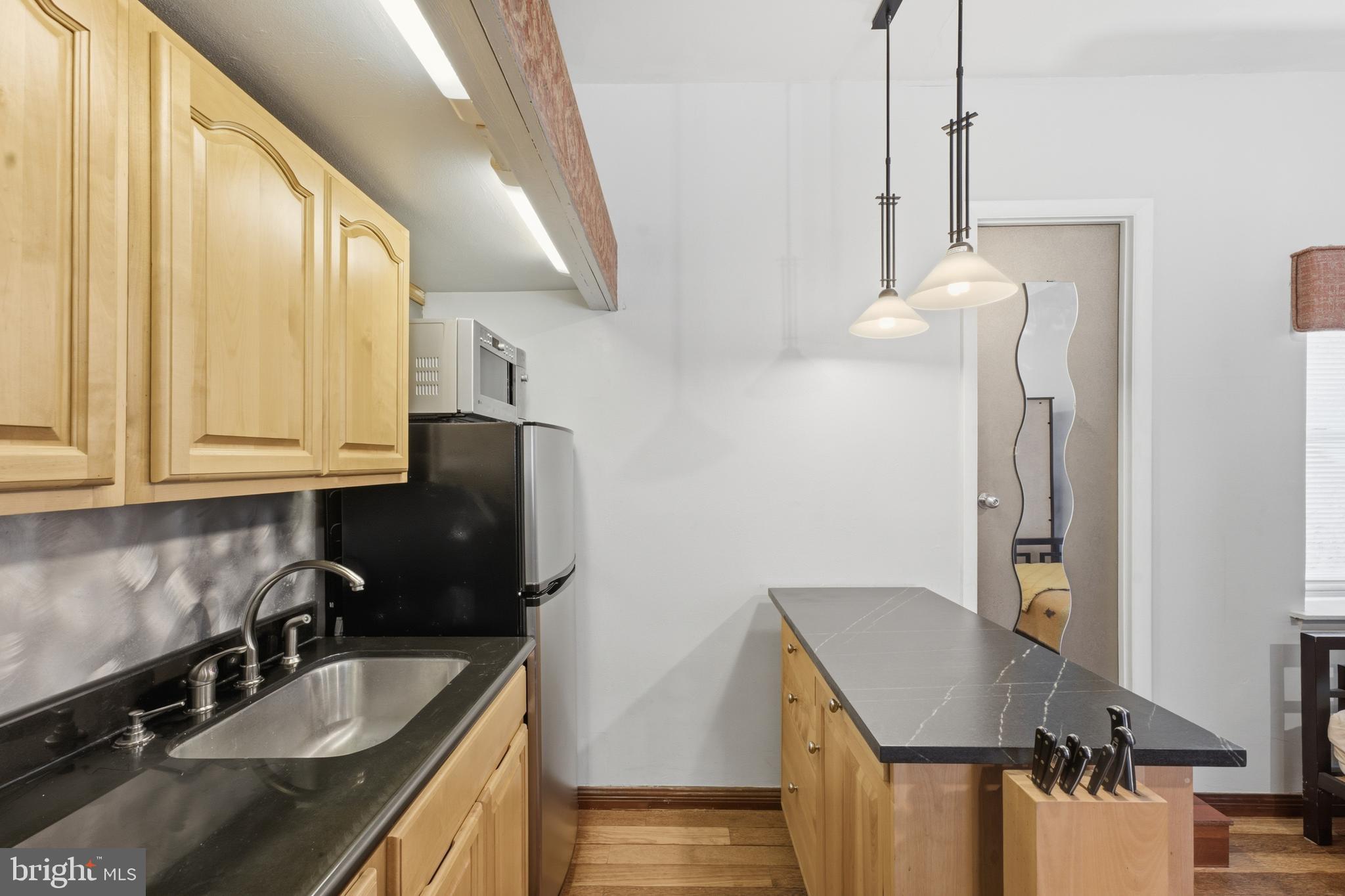 2110 SOUTH STREET 12 21101