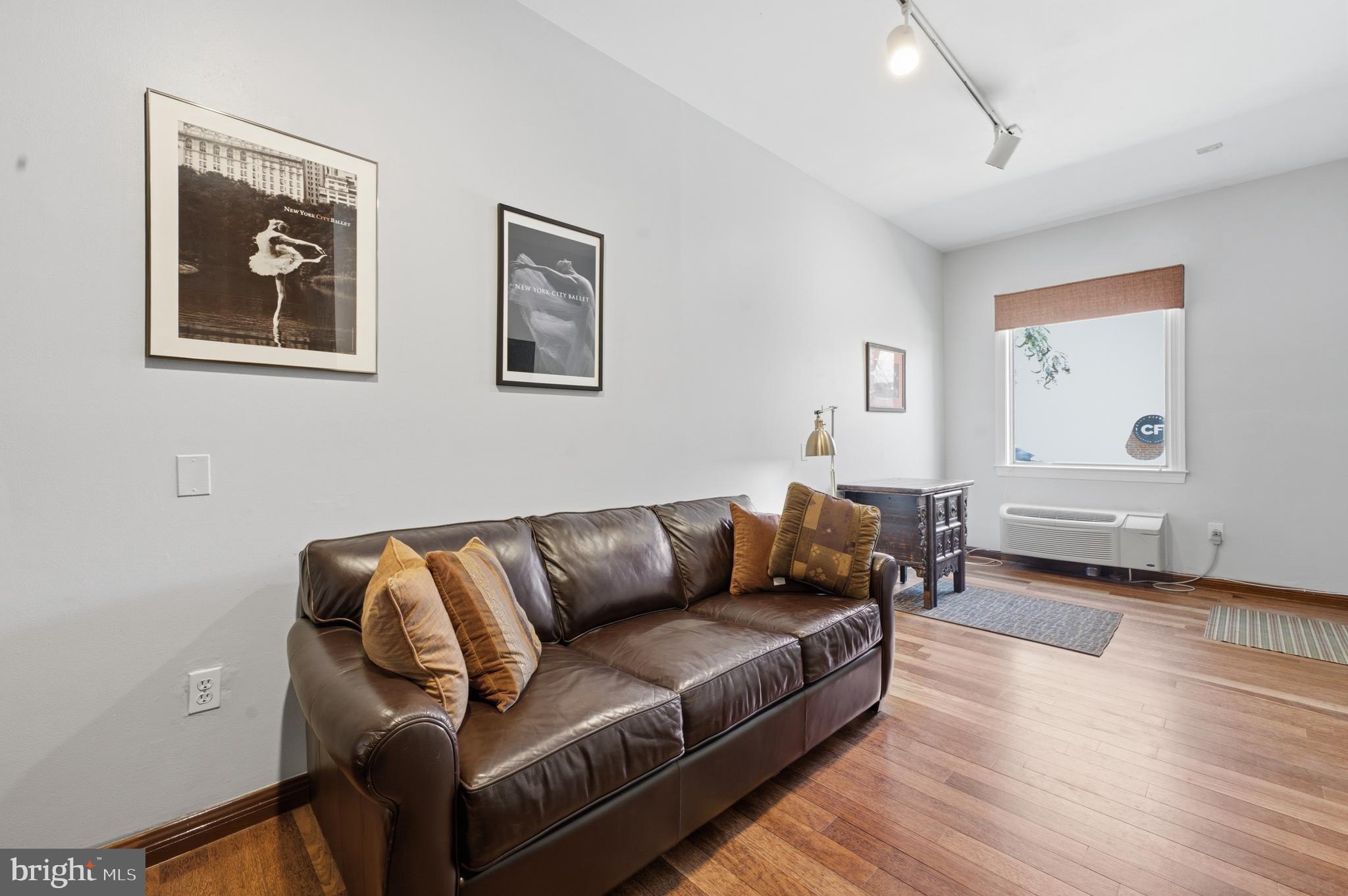 2110 SOUTH STREET 12 21101