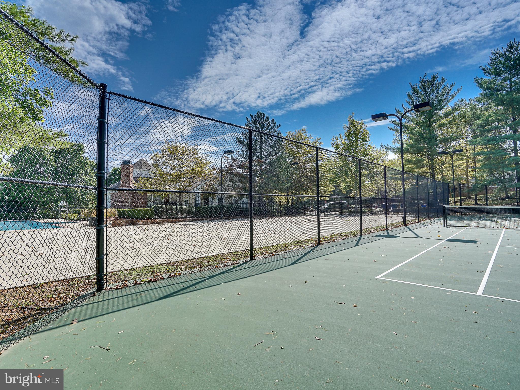 CHELSEA COURTS - Residential Lease