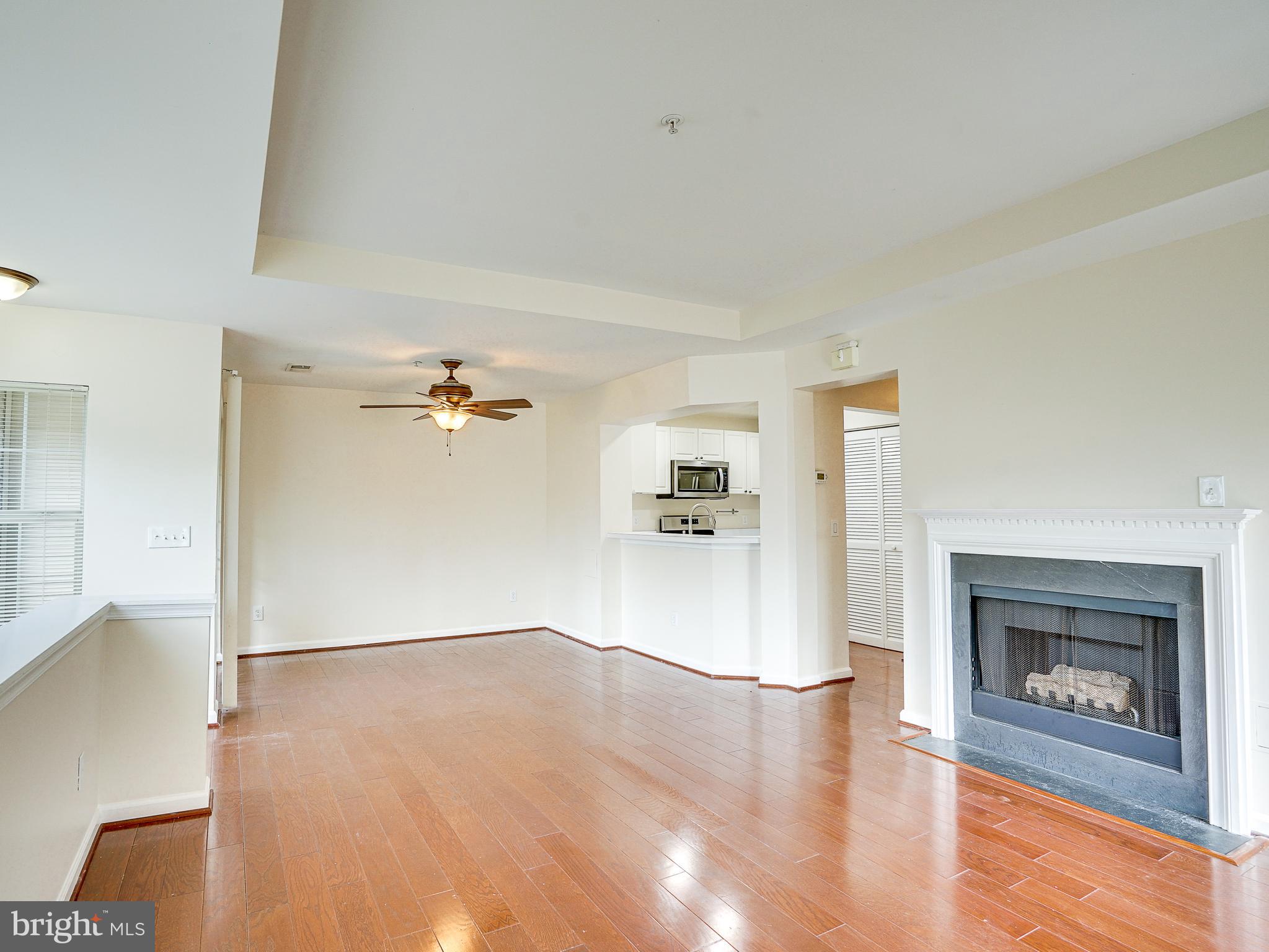 CHELSEA COURTS - Residential Lease