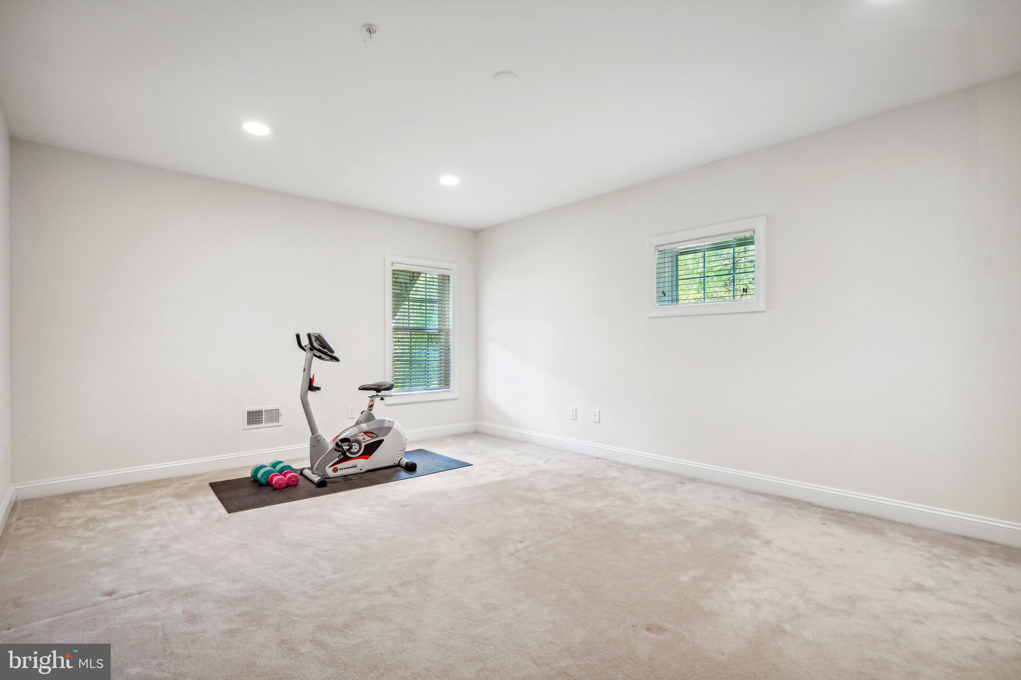 DAMASCUS OUTSIDE - Residential