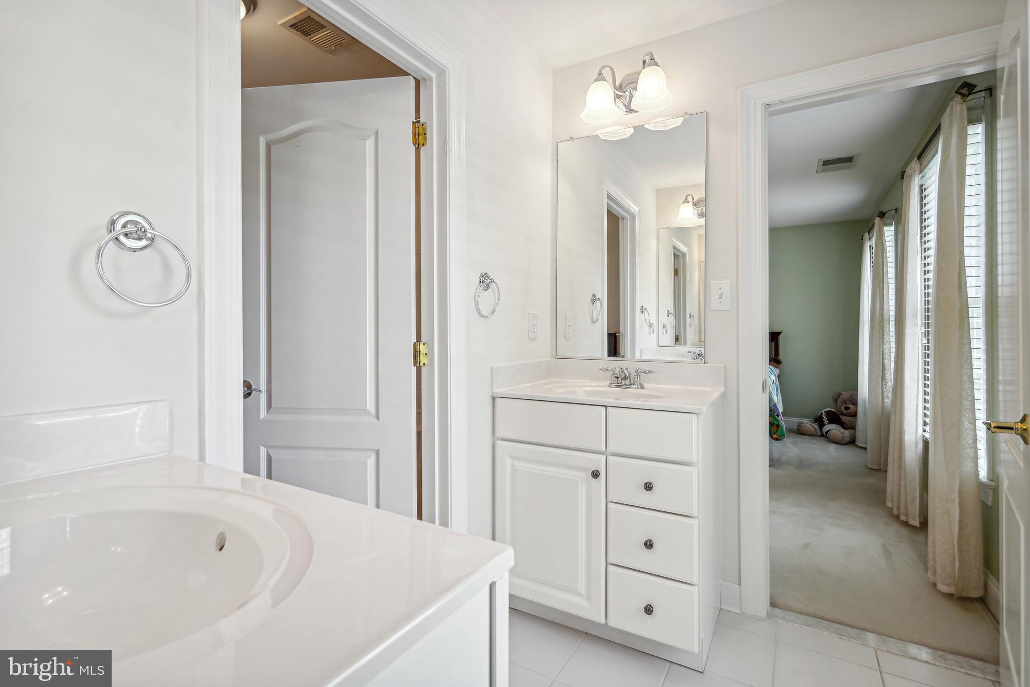 DAMASCUS OUTSIDE - Residential