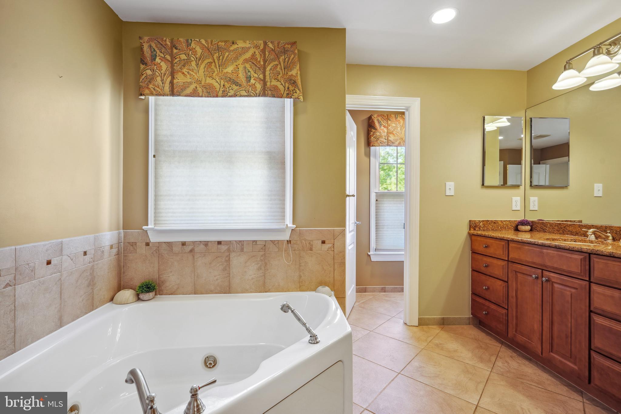 DAMASCUS OUTSIDE - Residential