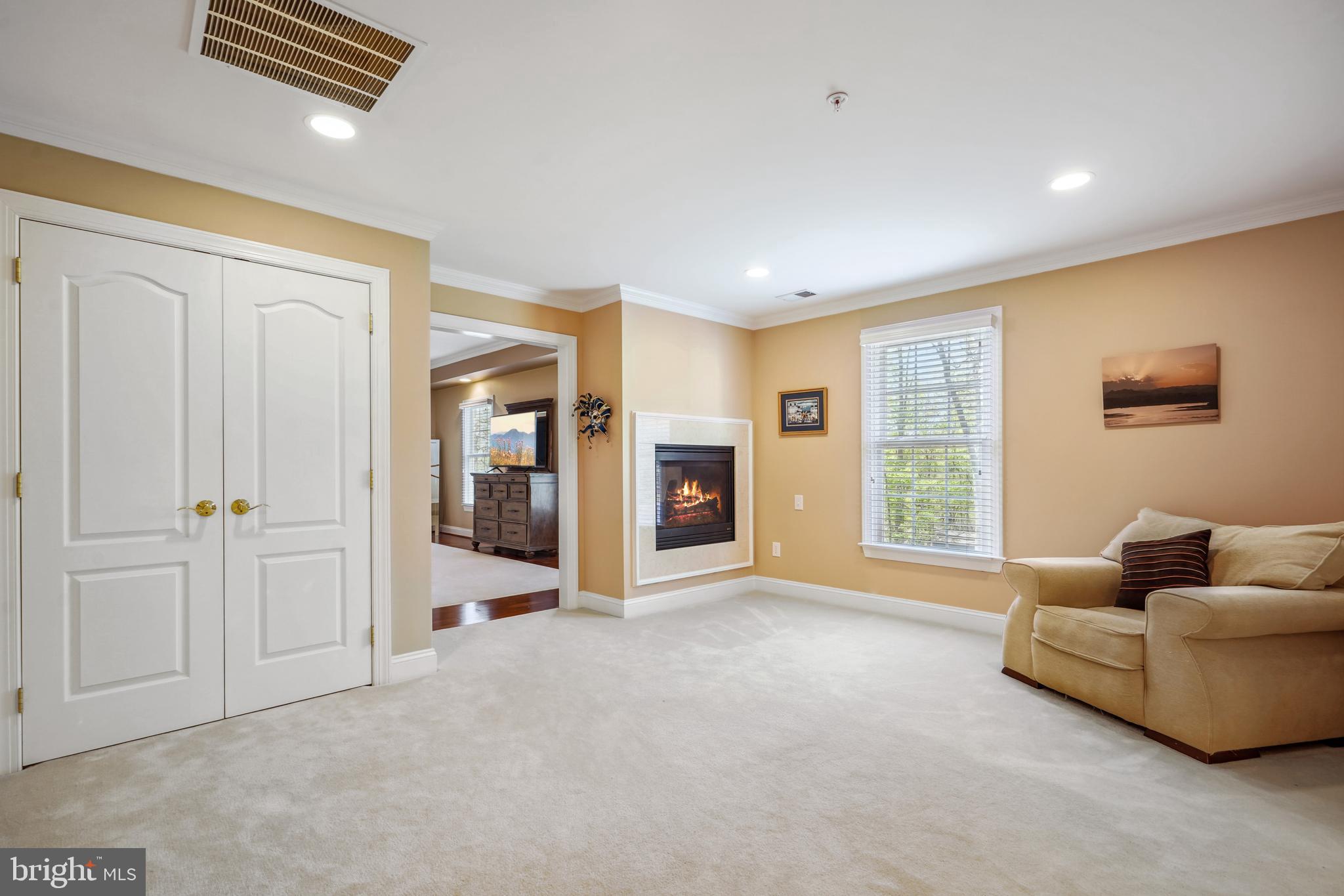 DAMASCUS OUTSIDE - Residential