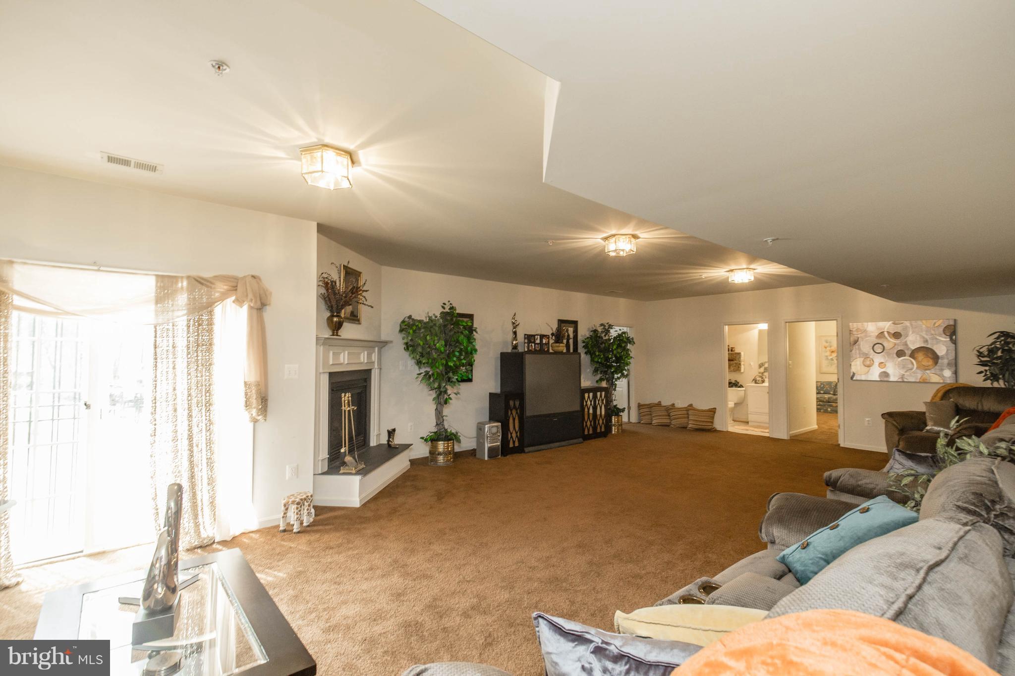 WATERFORD COVE-PLAT 1> - Residential Lease