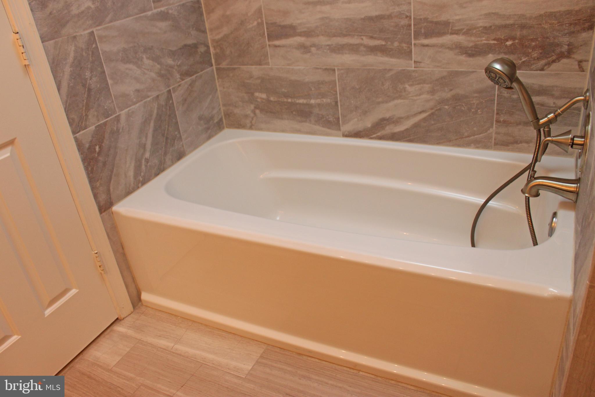 OAK MARR COURTS - Residential Lease