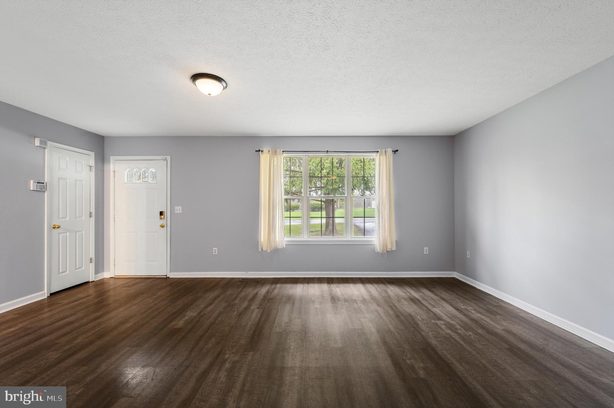 PIKEVIEW ACRES WEST - Residential