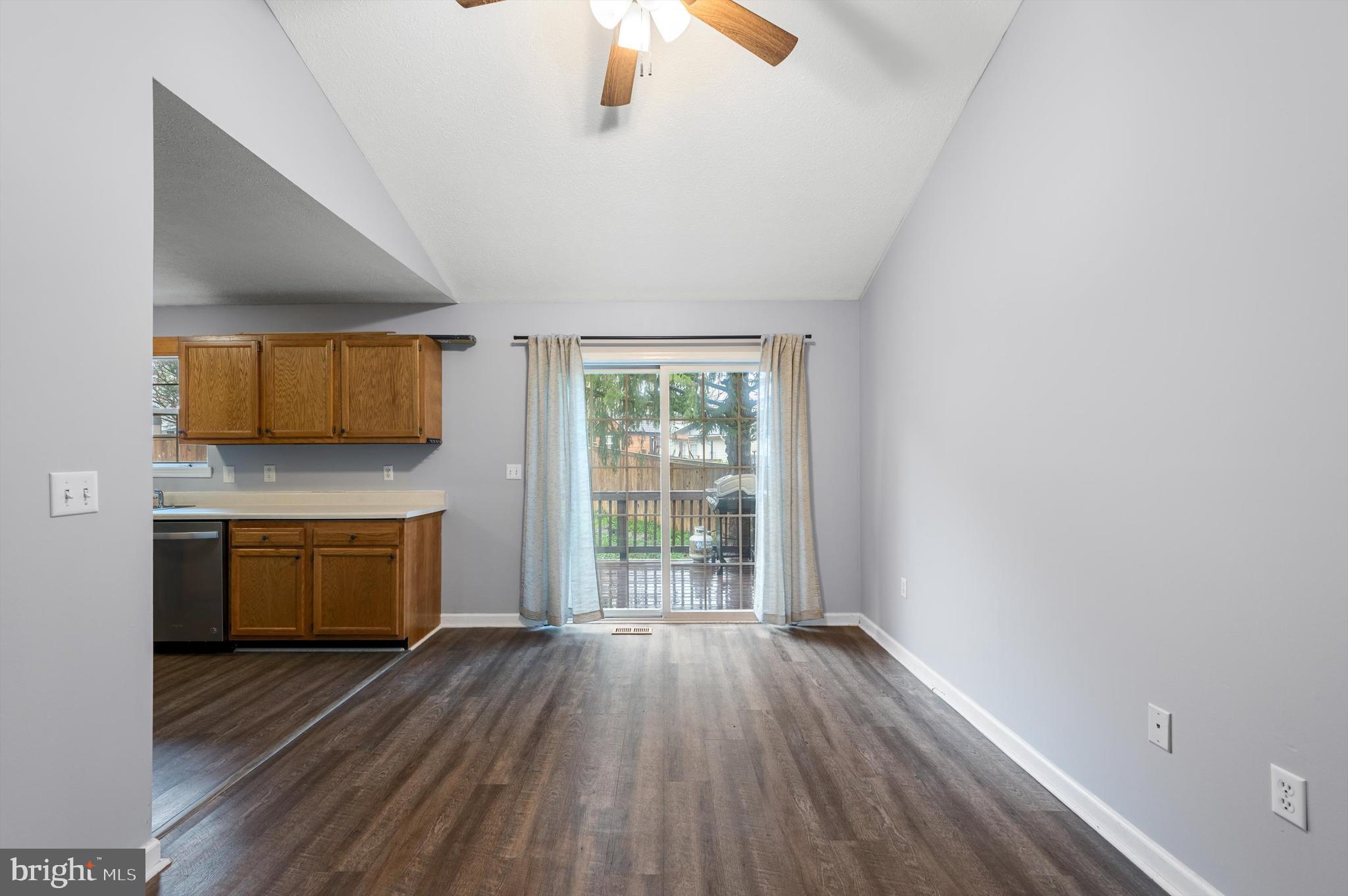 PIKEVIEW ACRES WEST - Residential