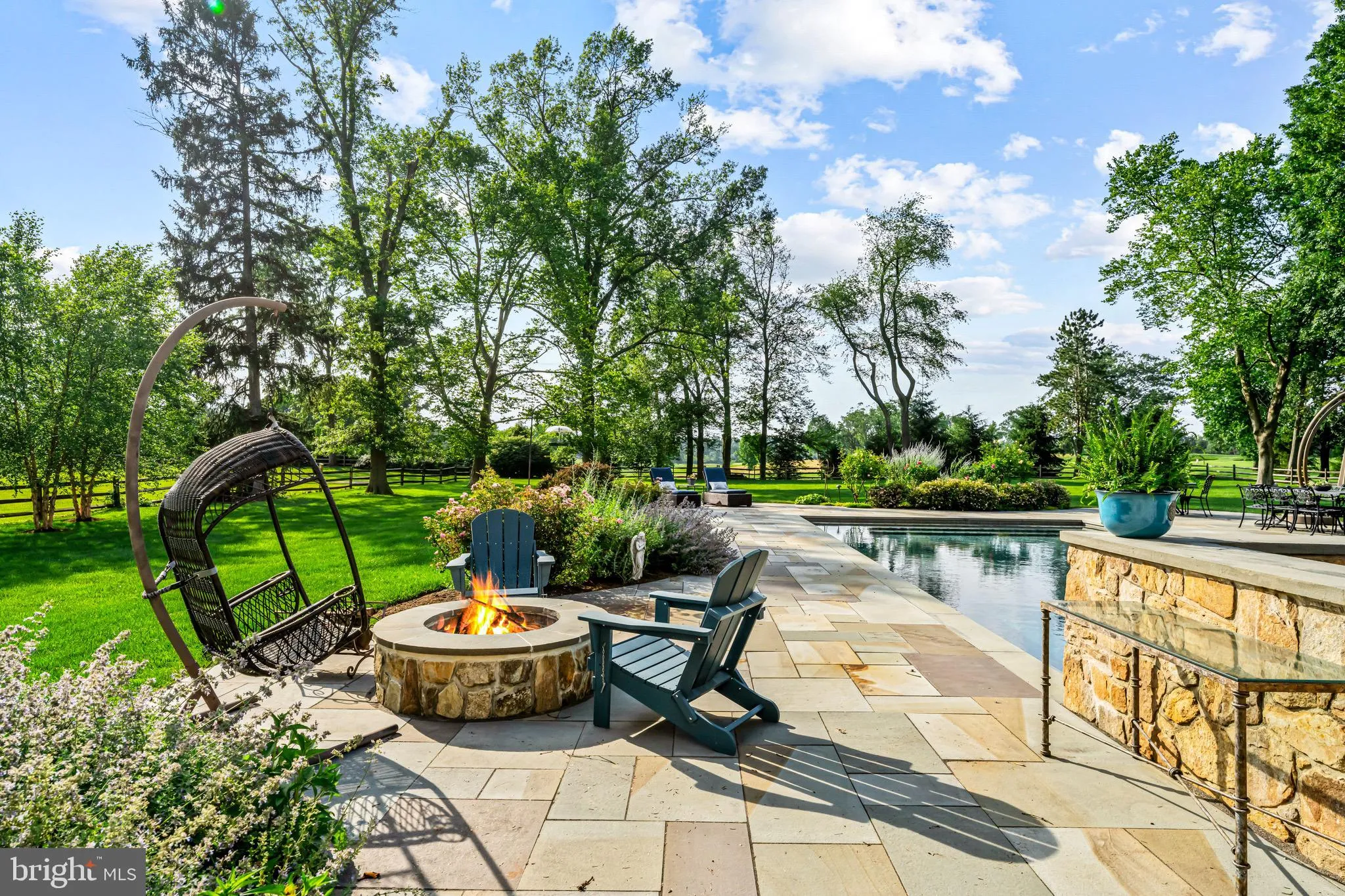 Newtown Square, Pennsylvania 19073, United States, 5 Bedrooms Bedrooms, ,7 BathroomsBathrooms,Residential,Pending,156579