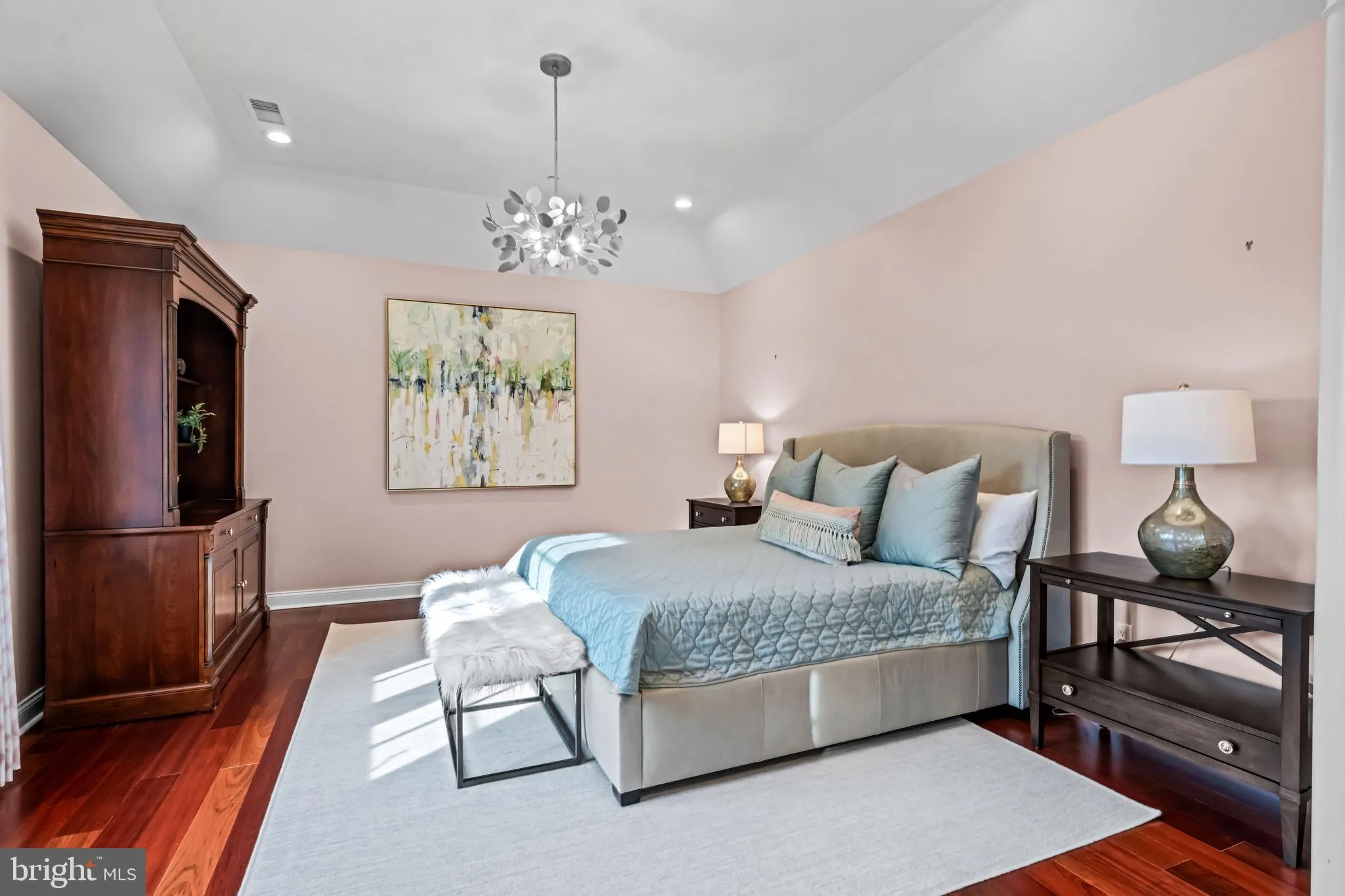 Newtown Square, Pennsylvania 19073, United States, 5 Bedrooms Bedrooms, ,7 BathroomsBathrooms,Residential,Pending,156579