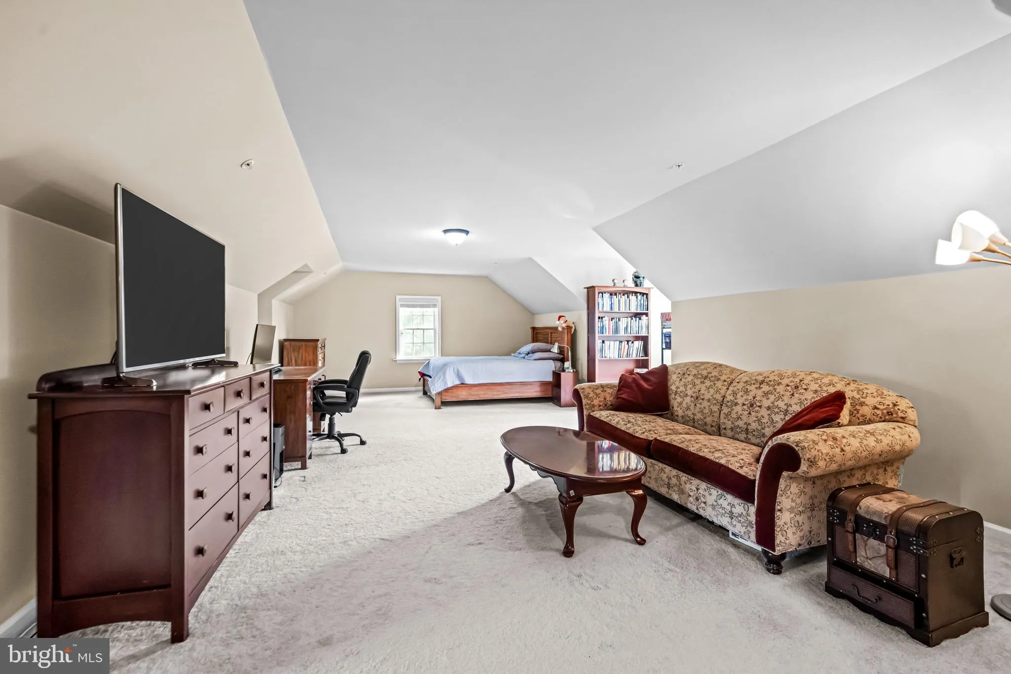 Newtown Square, Pennsylvania 19073, United States, 5 Bedrooms Bedrooms, ,7 BathroomsBathrooms,Residential,Pending,156579