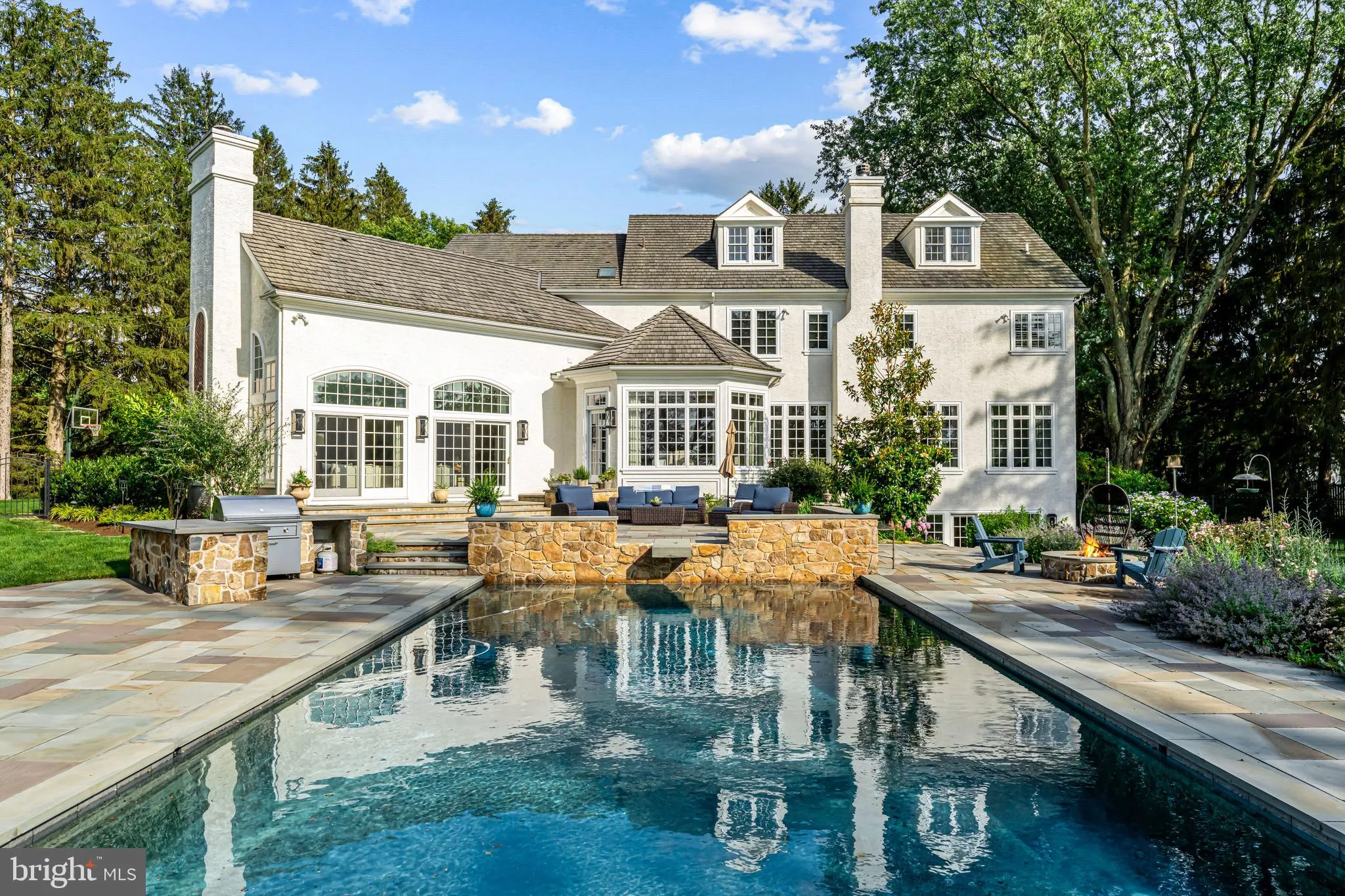 Newtown Square, Pennsylvania 19073, United States, 5 Bedrooms Bedrooms, ,7 BathroomsBathrooms,Residential,Pending,156579