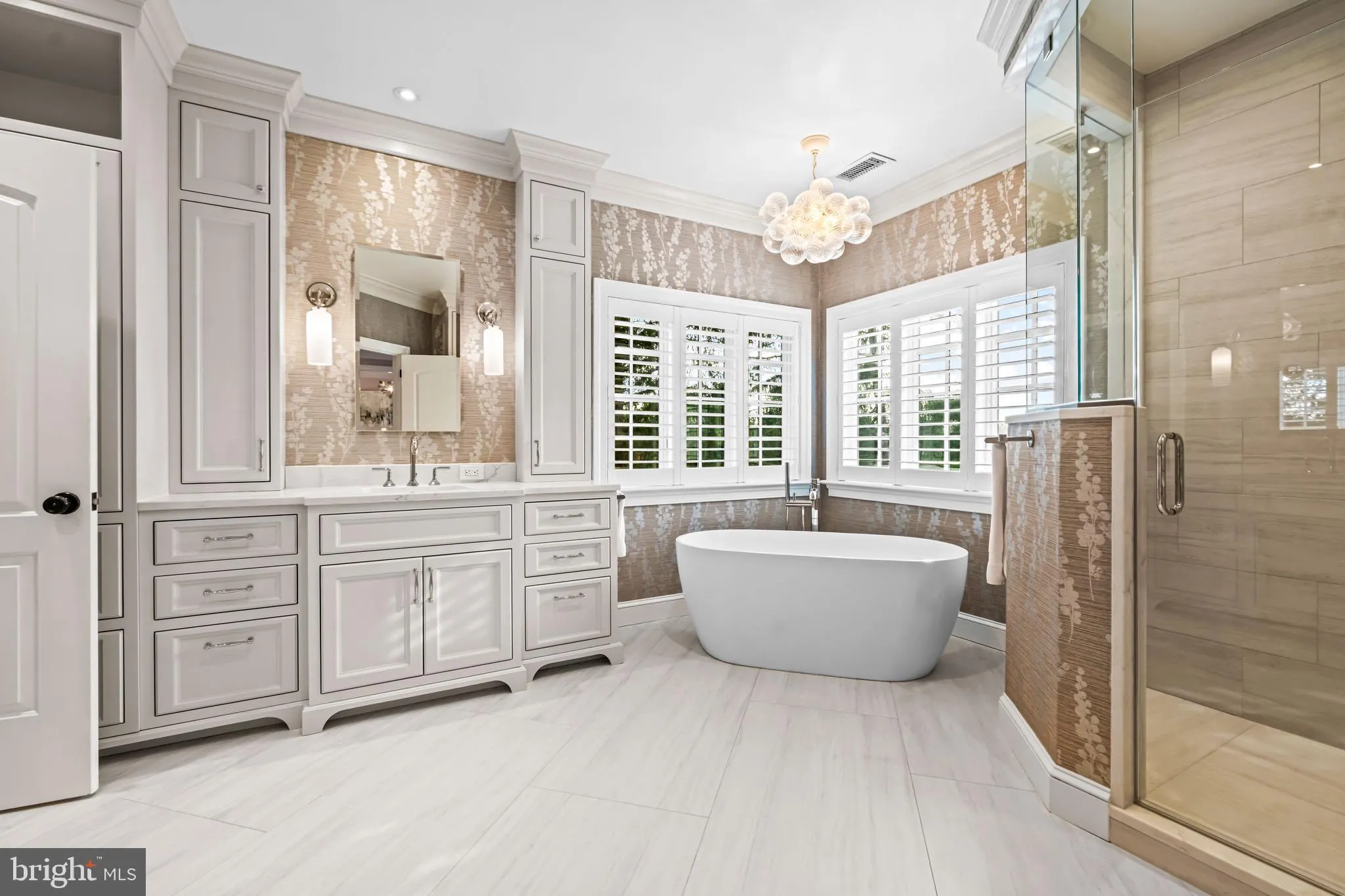 Newtown Square, Pennsylvania 19073, United States, 5 Bedrooms Bedrooms, ,7 BathroomsBathrooms,Residential,Pending,156579