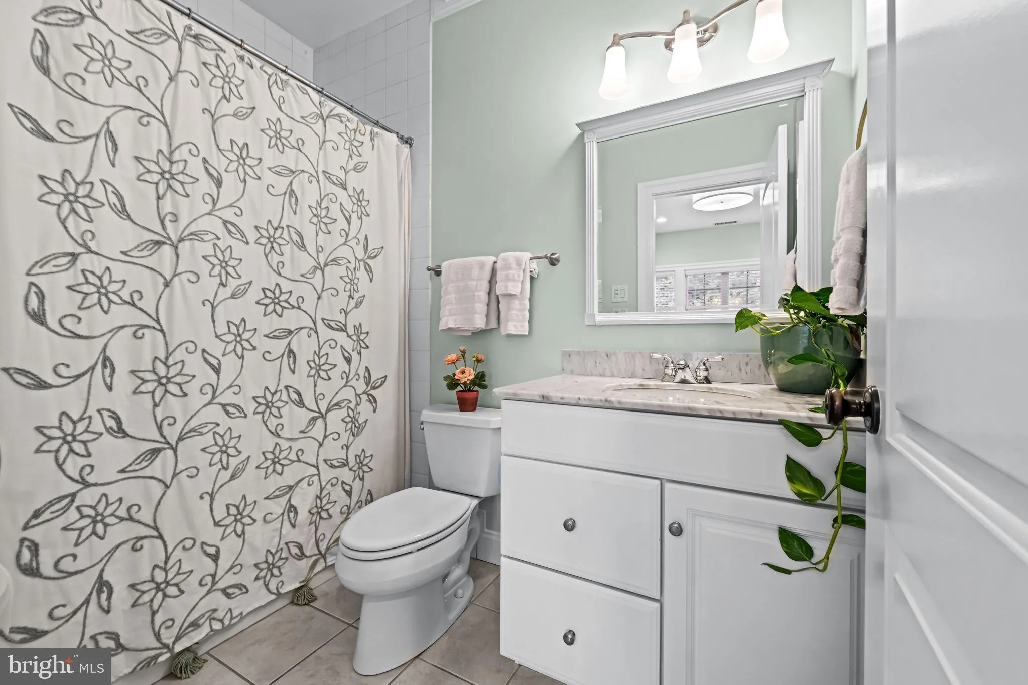 Newtown Square, Pennsylvania 19073, United States, 5 Bedrooms Bedrooms, ,7 BathroomsBathrooms,Residential,Pending,156579