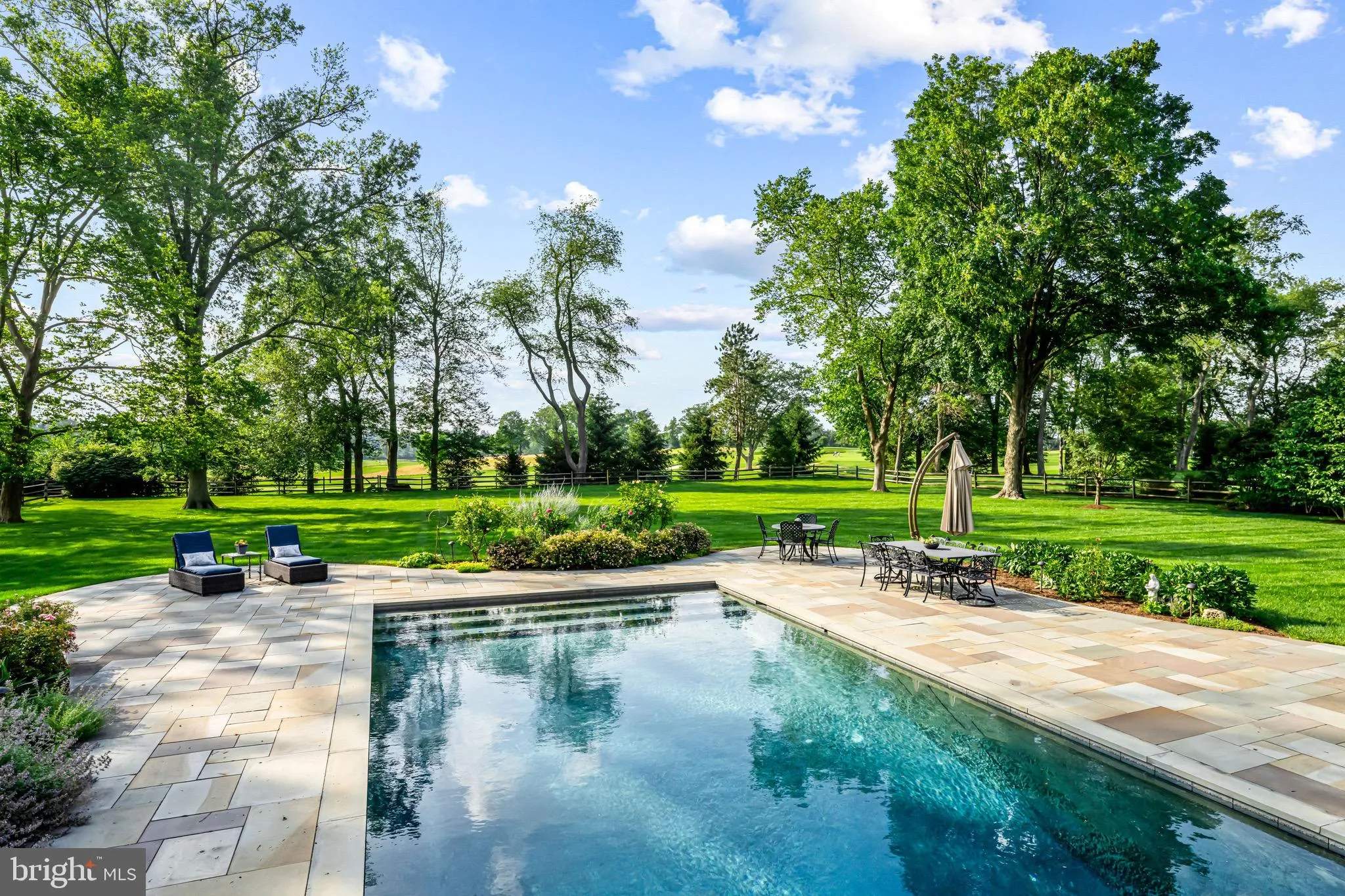 Newtown Square, Pennsylvania 19073, United States, 5 Bedrooms Bedrooms, ,7 BathroomsBathrooms,Residential,Pending,156579