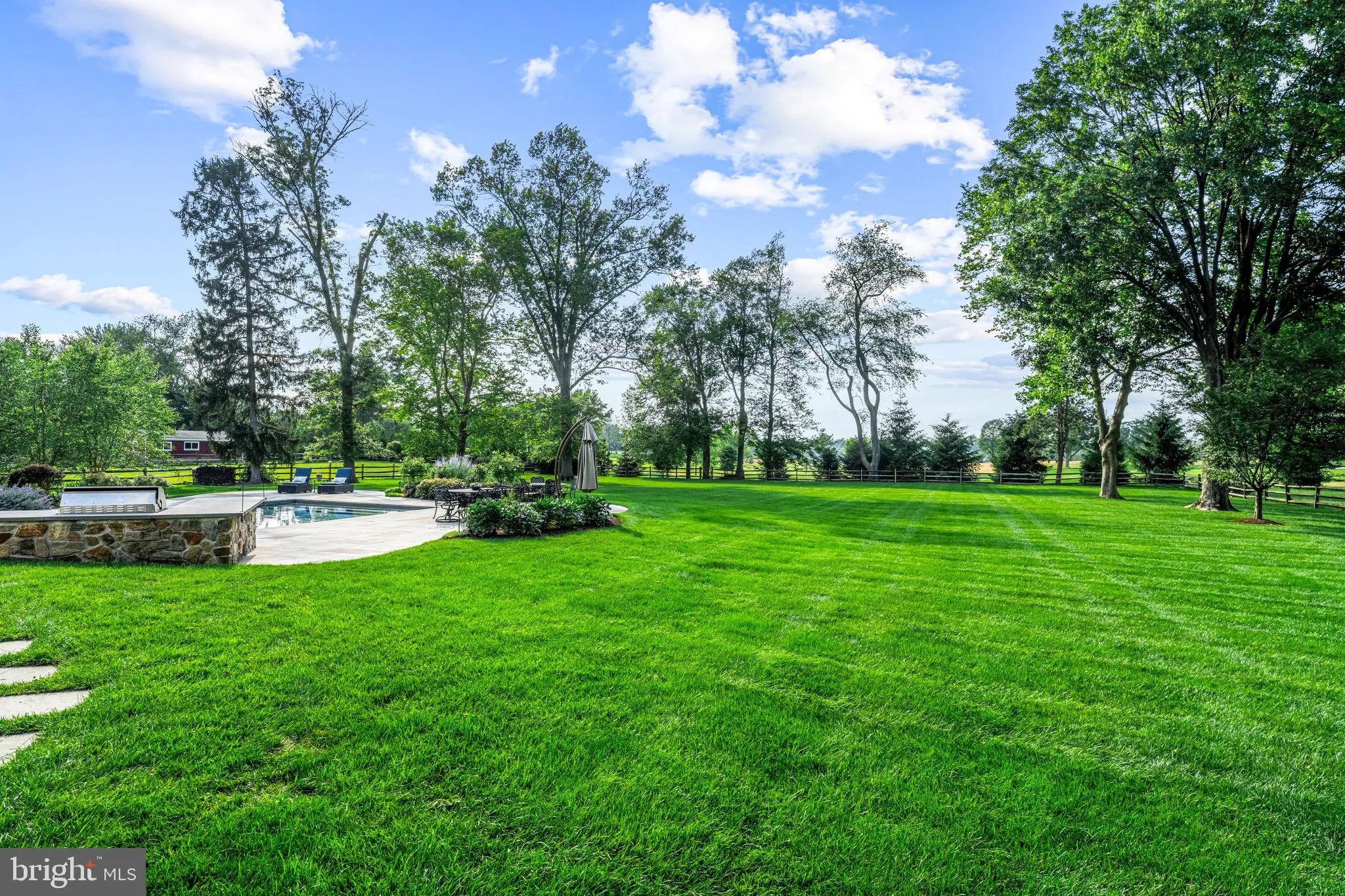 Newtown Square, Pennsylvania 19073, United States, 5 Bedrooms Bedrooms, ,7 BathroomsBathrooms,Residential,Pending,156579