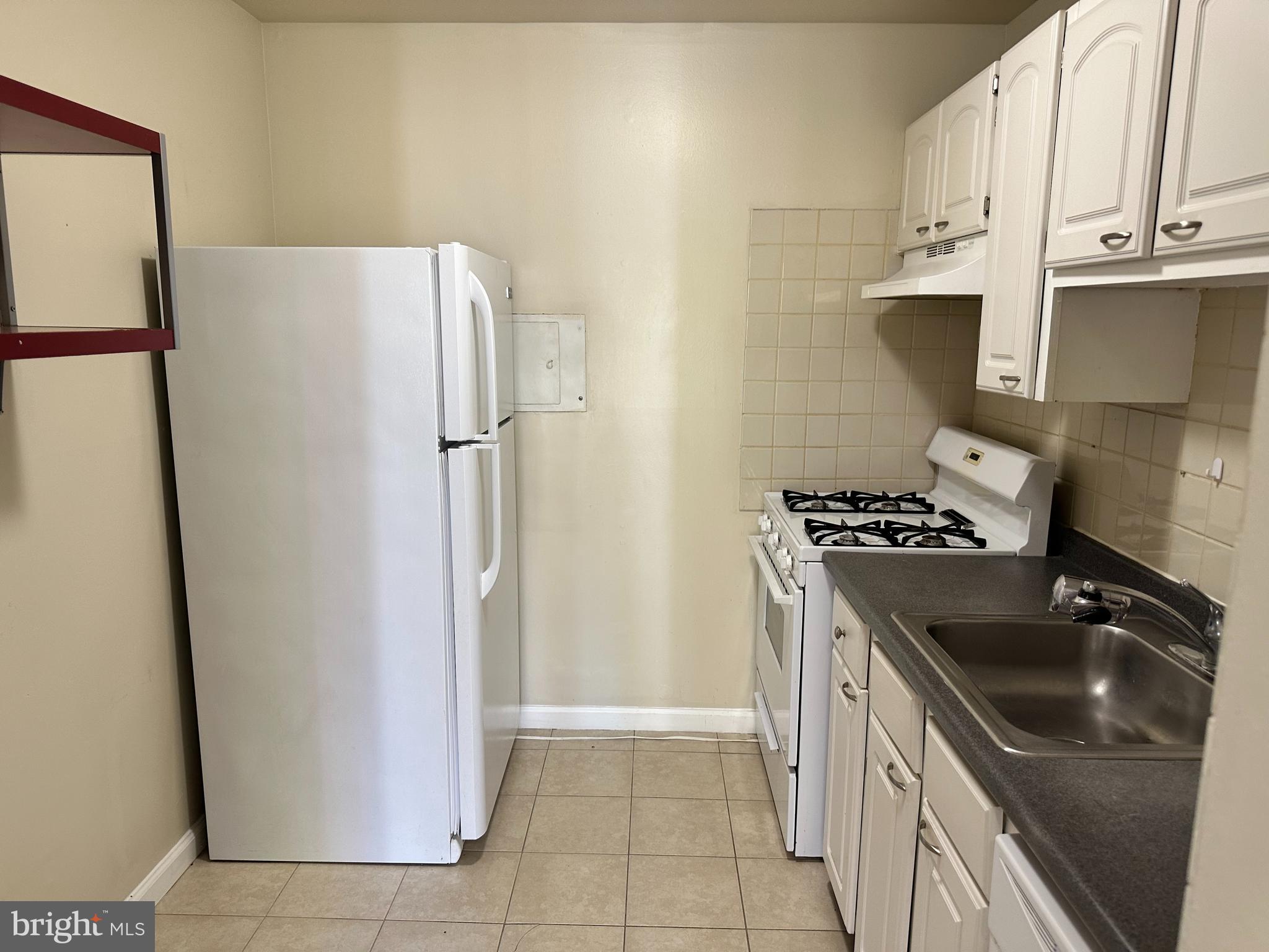 BETHESDA PARK - Residential Lease