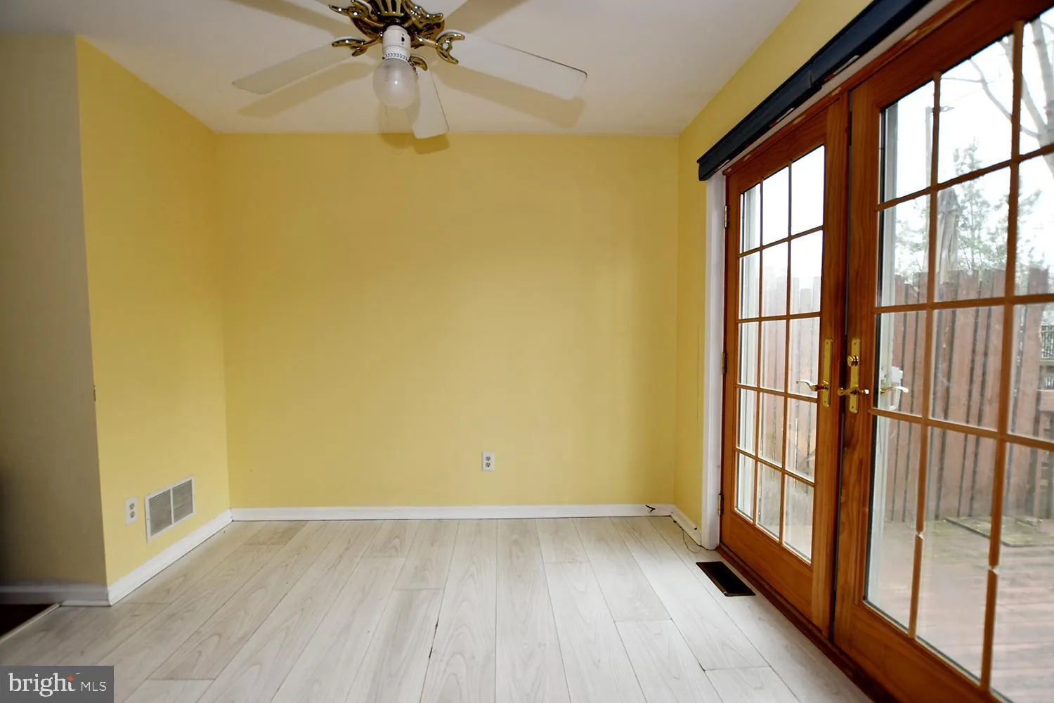 Philadelphia, Pennsylvania 19144, United States, 3 Bedrooms Bedrooms, ,4 BathroomsBathrooms,Residential,Pending,100436