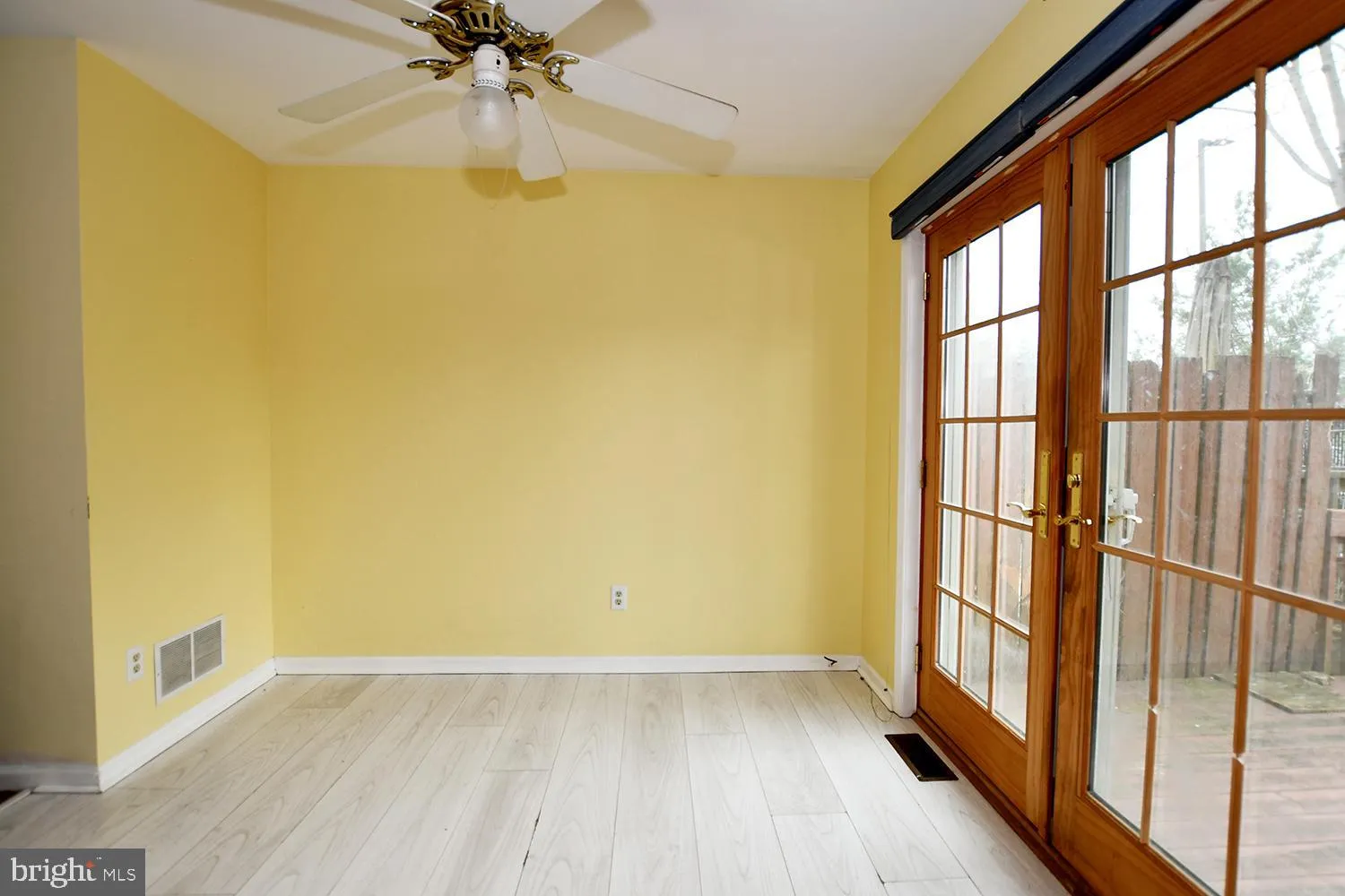 Philadelphia, Pennsylvania 19144, United States, 3 Bedrooms Bedrooms, ,4 BathroomsBathrooms,Residential,Pending,100436