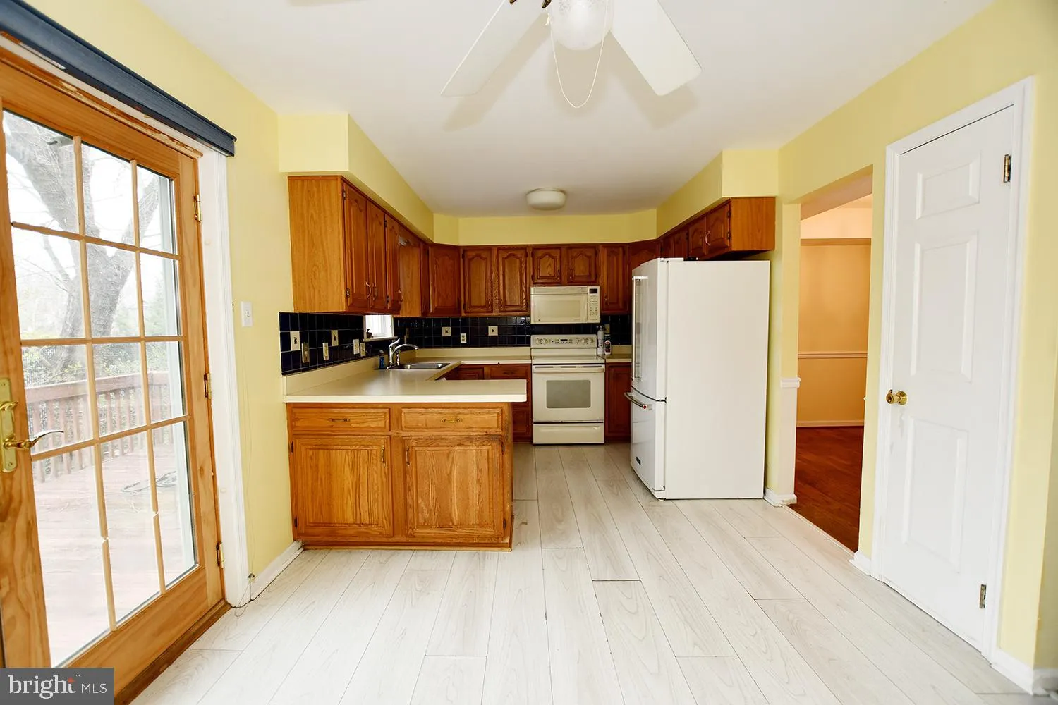 Philadelphia, Pennsylvania 19144, United States, 3 Bedrooms Bedrooms, ,4 BathroomsBathrooms,Residential,Pending,100436