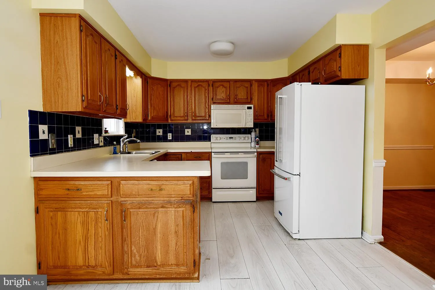 Philadelphia, Pennsylvania 19144, United States, 3 Bedrooms Bedrooms, ,4 BathroomsBathrooms,Residential,Pending,100436