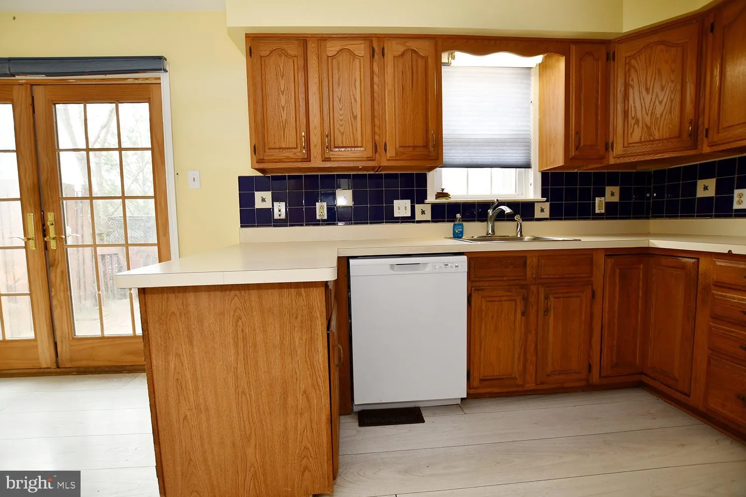 Philadelphia, Pennsylvania 19144, United States, 3 Bedrooms Bedrooms, ,4 BathroomsBathrooms,Residential,Pending,100436