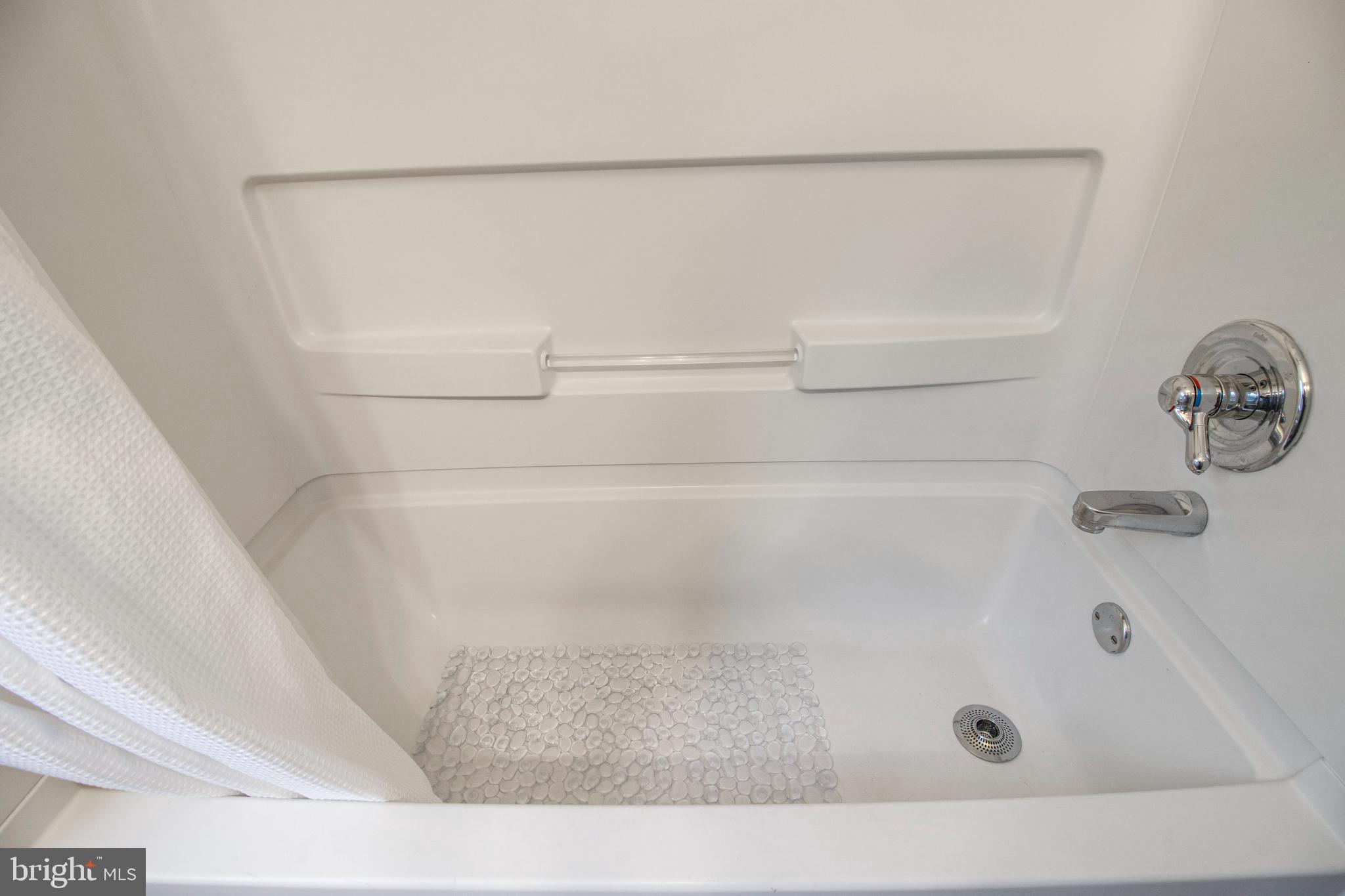 CHESWOLDE - Residential Lease