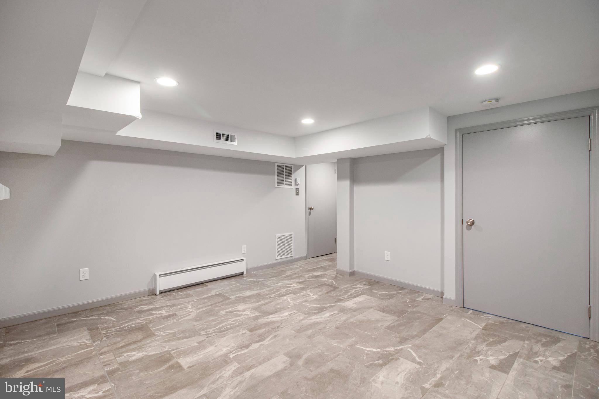 CHESWOLDE - Residential Lease