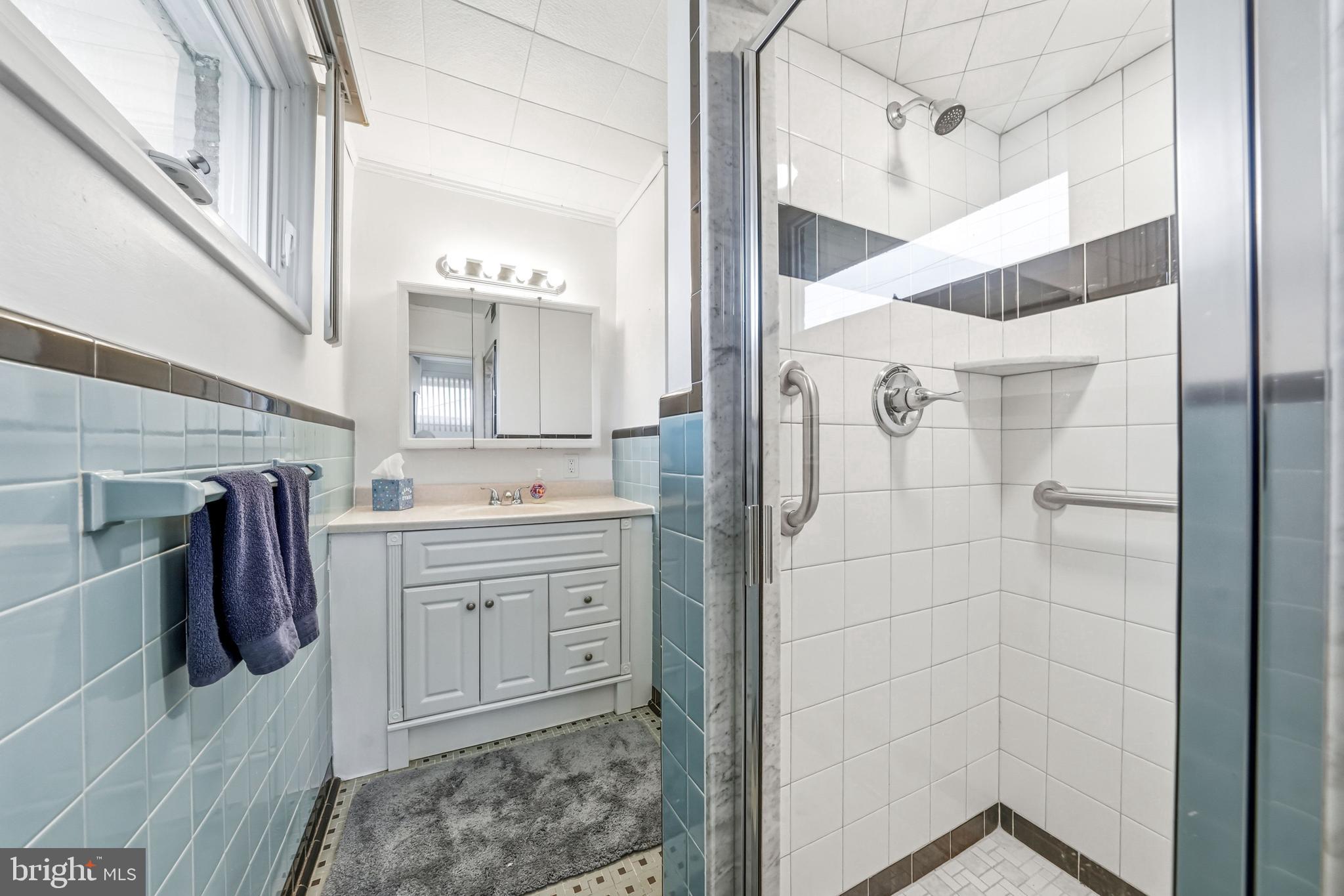 BUSTLETON - Residential