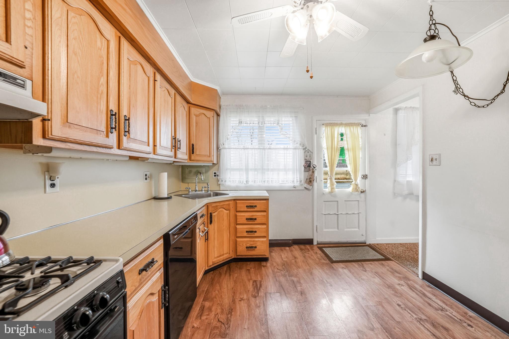 BUSTLETON - Residential