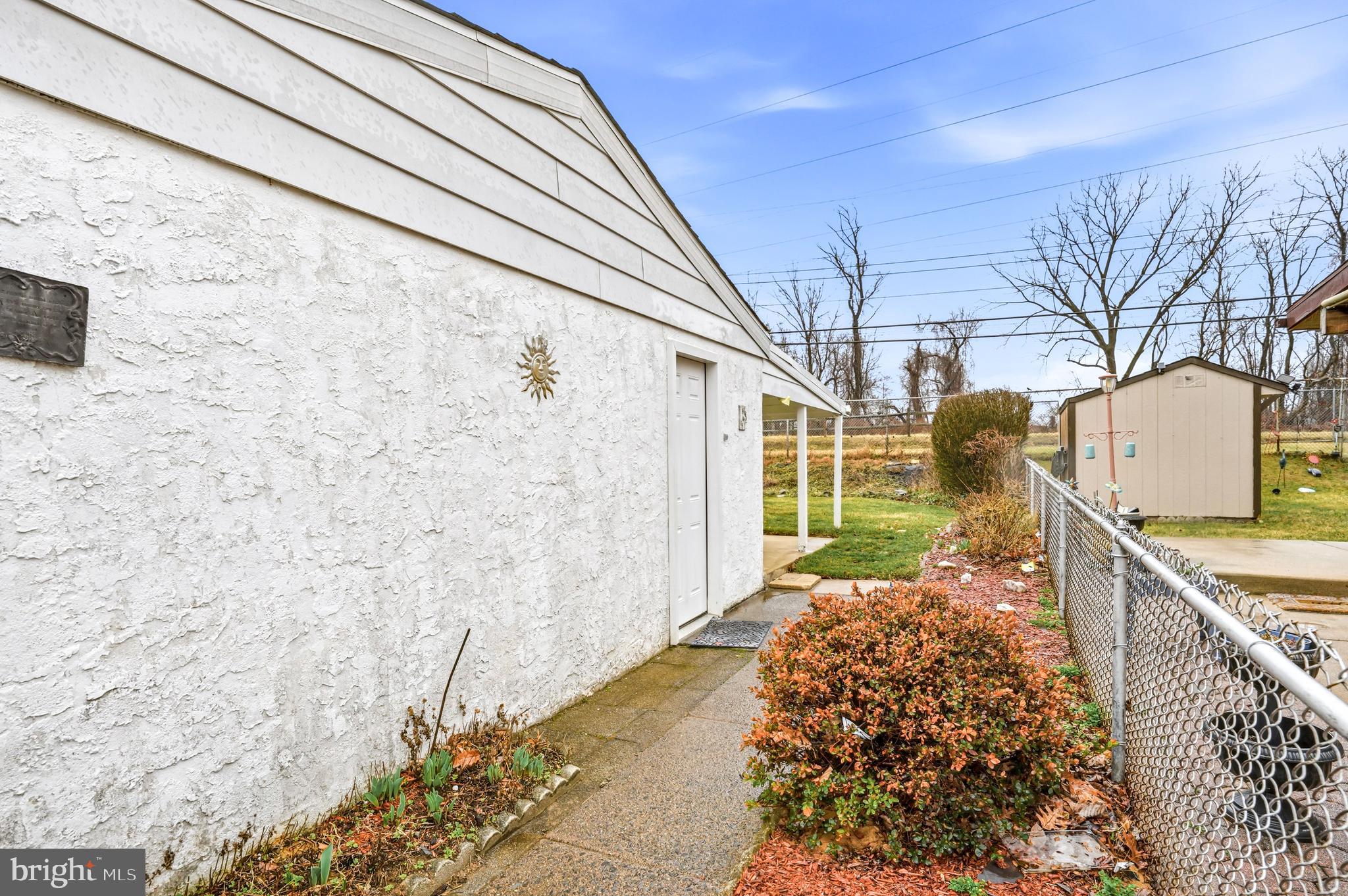 BUSTLETON - Residential