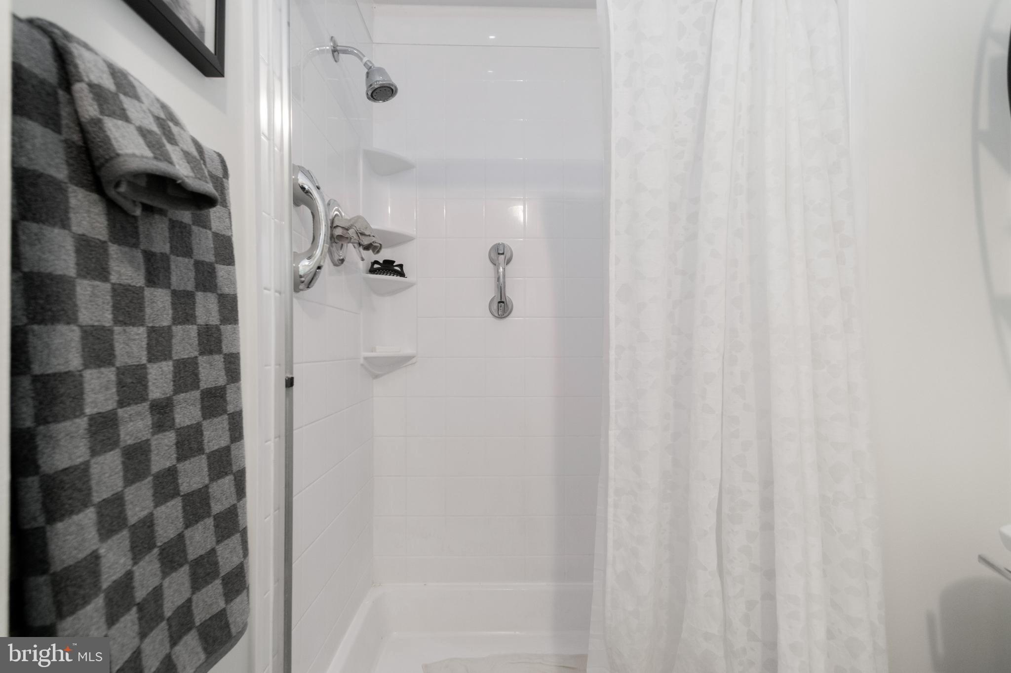 OAKLAND MILLS - Residential