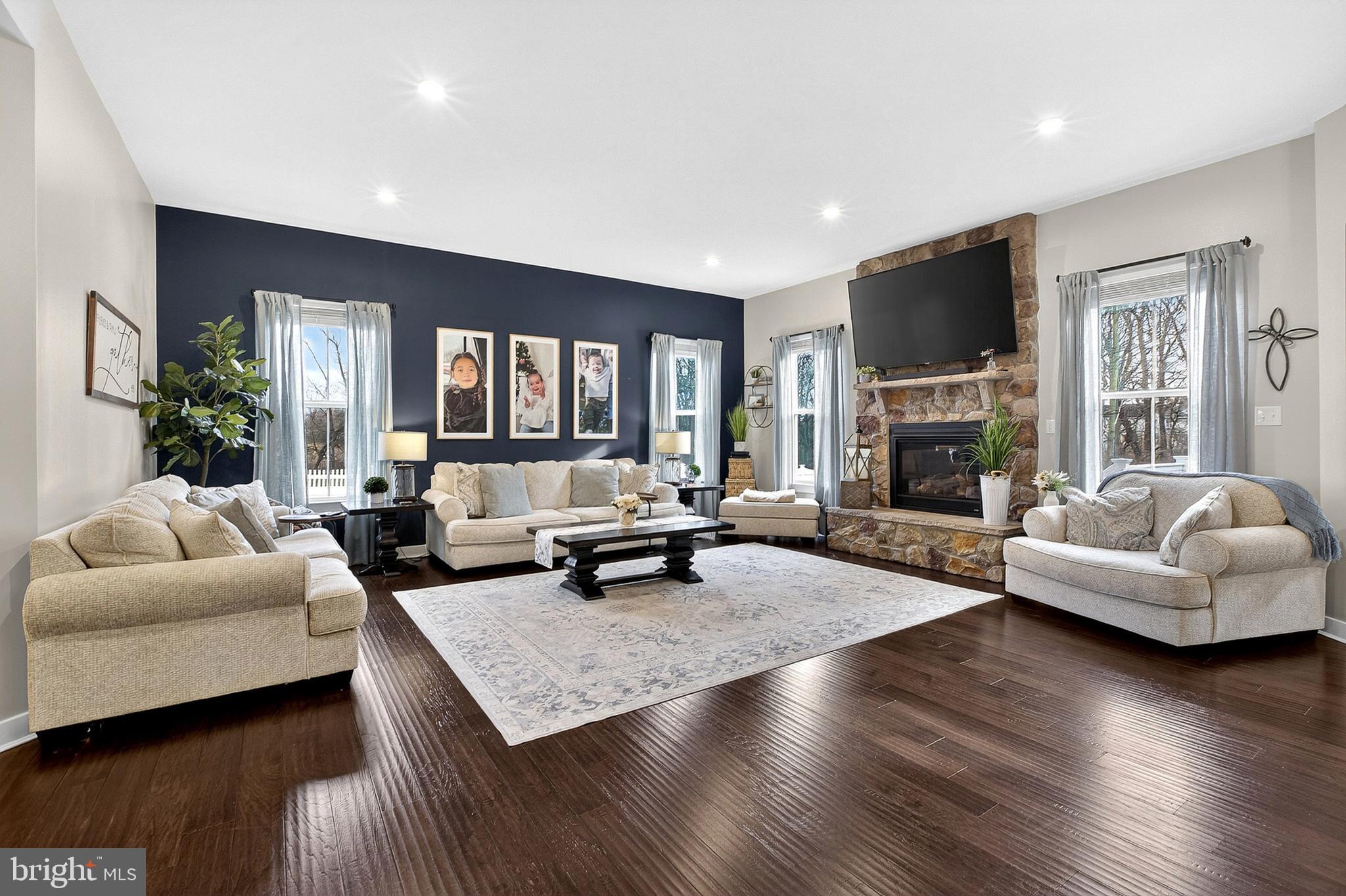 PARKSIDE - Residential