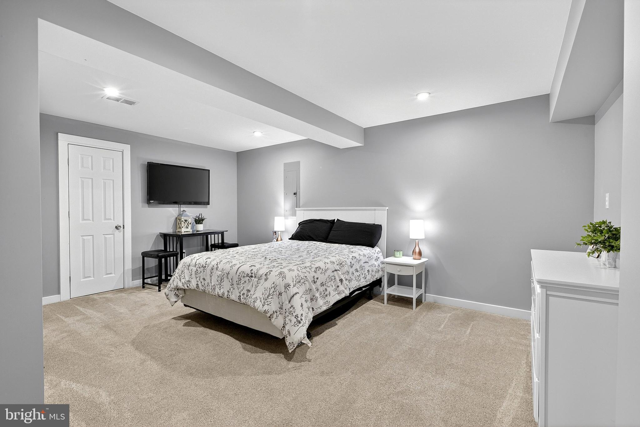 PARKSIDE - Residential