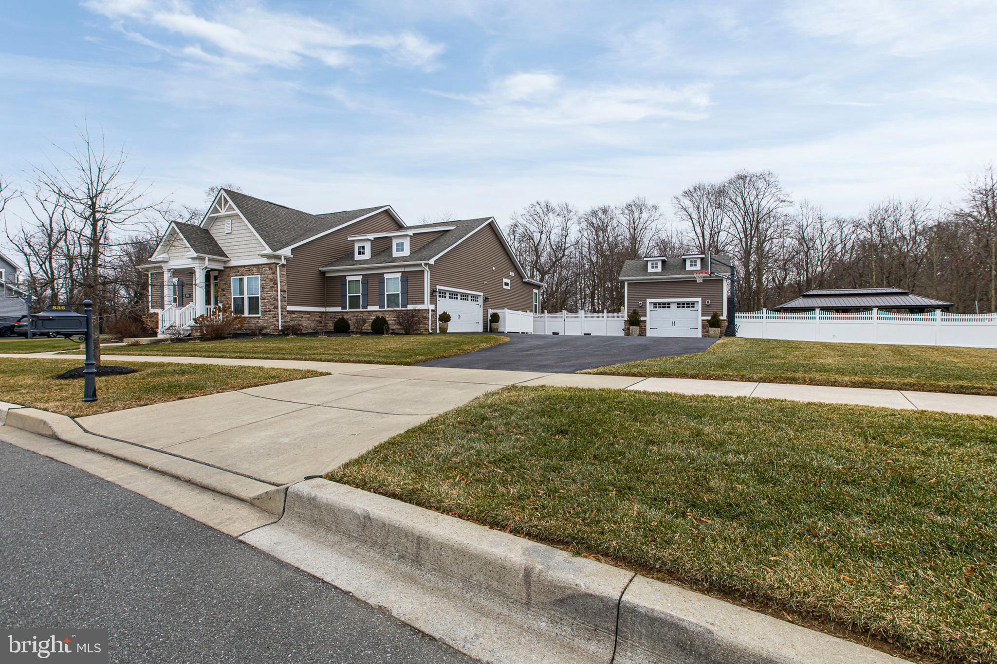 PARKSIDE - Residential