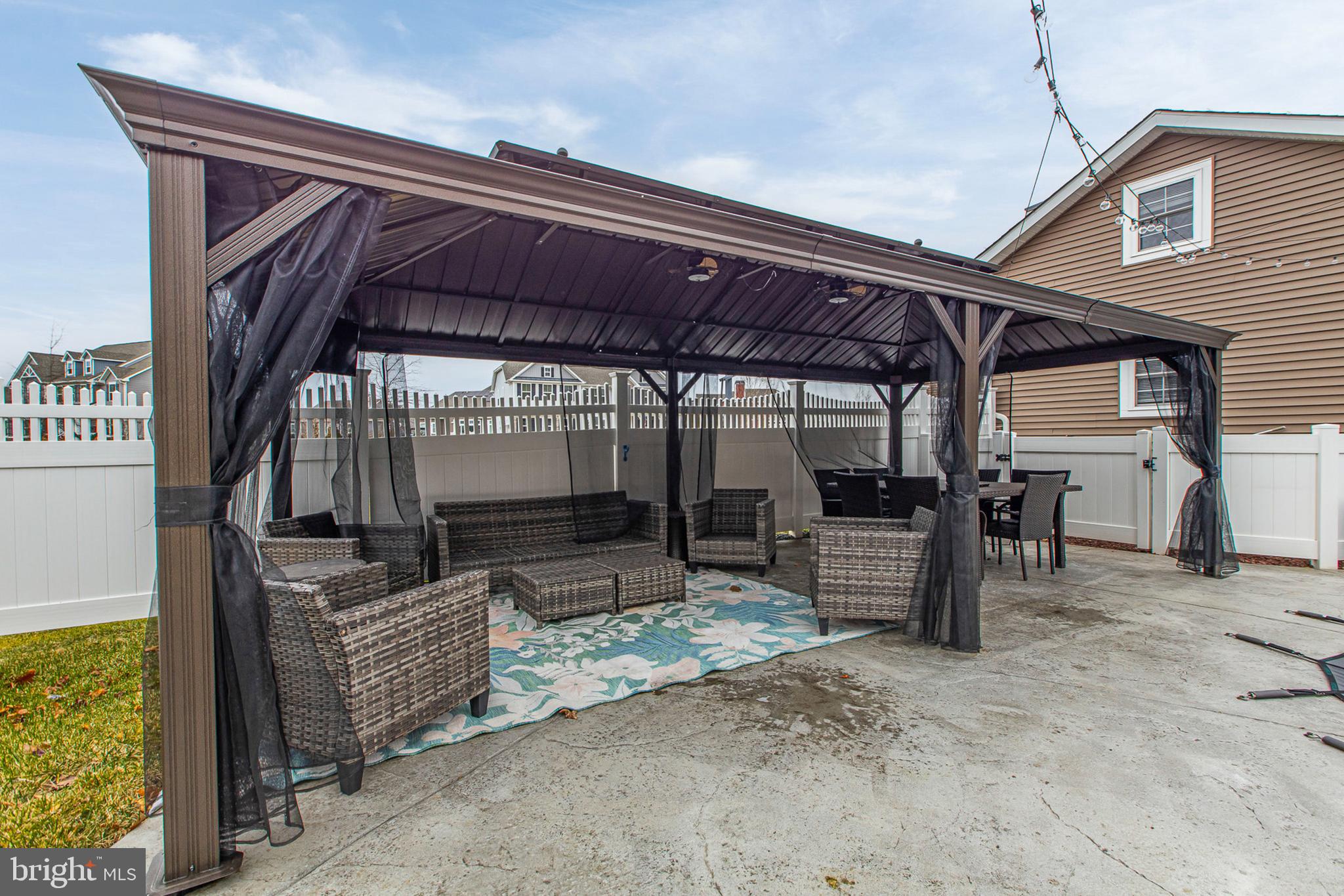 PARKSIDE - Residential