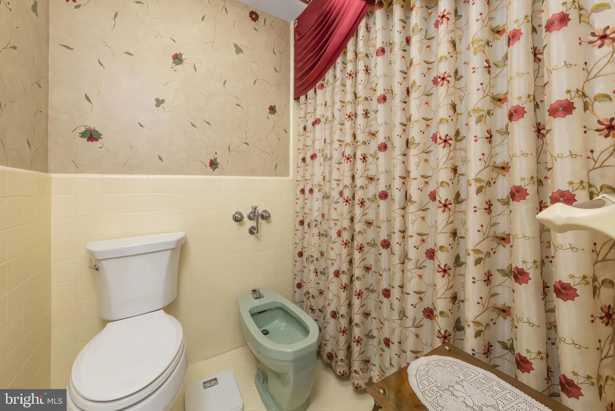 Cherry Hill, New Jersey 08003, United States, 5 Bedrooms Bedrooms, ,5 BathroomsBathrooms,Residential,Active,233967