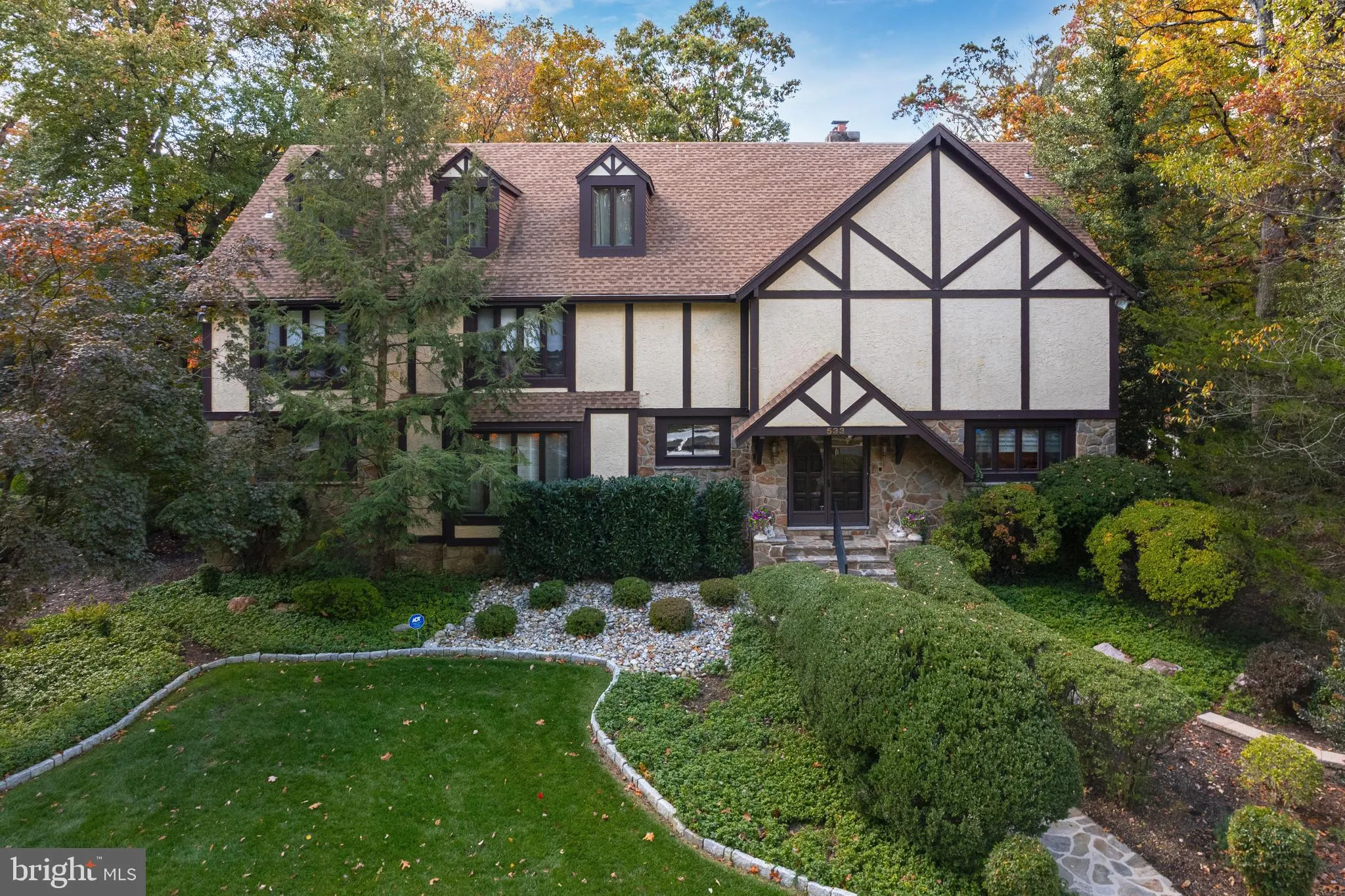 Cherry Hill, New Jersey 08003, United States, 5 Bedrooms Bedrooms, ,5 BathroomsBathrooms,Residential,Active,233967