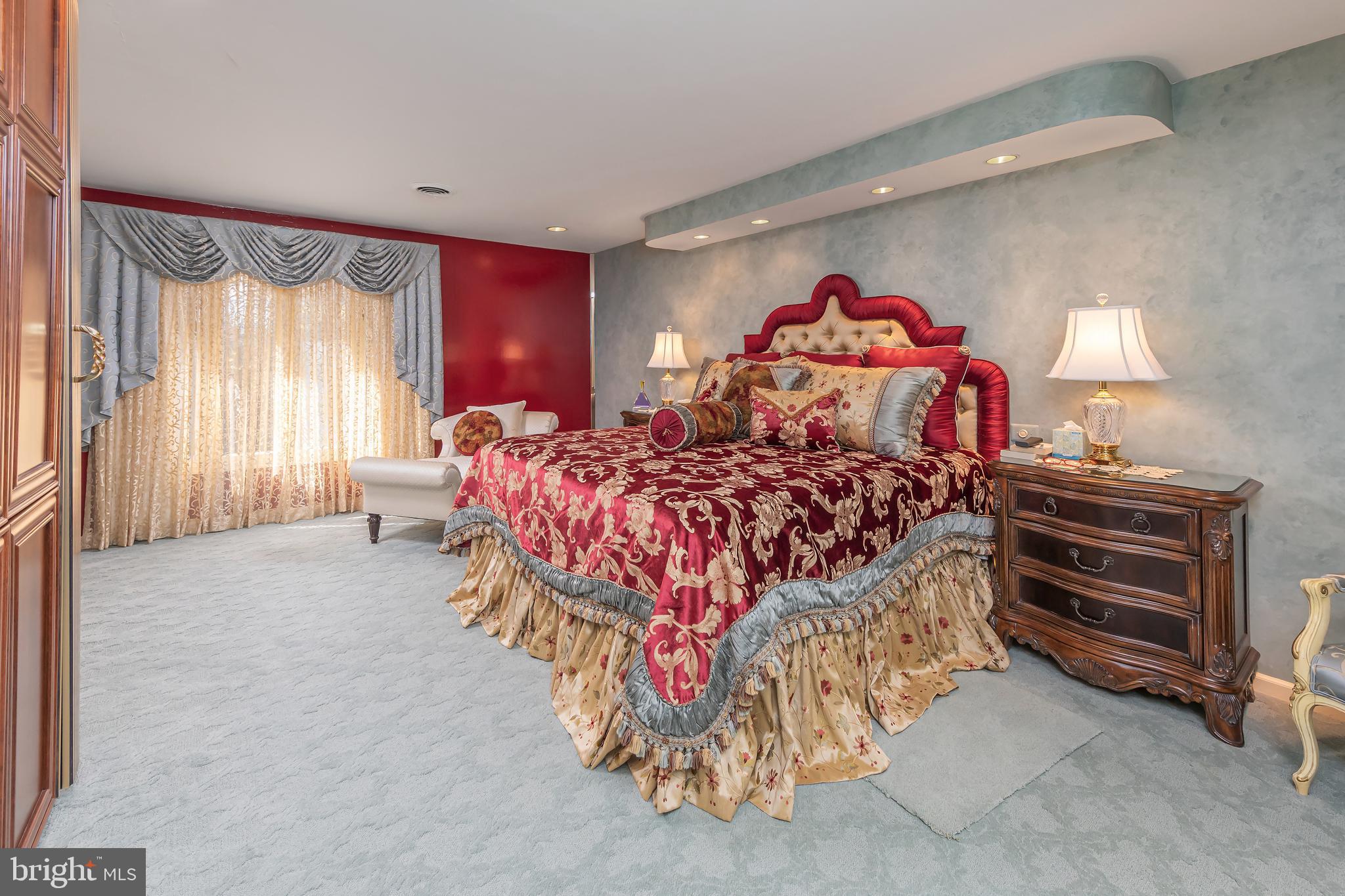 WOODCREST - Residential