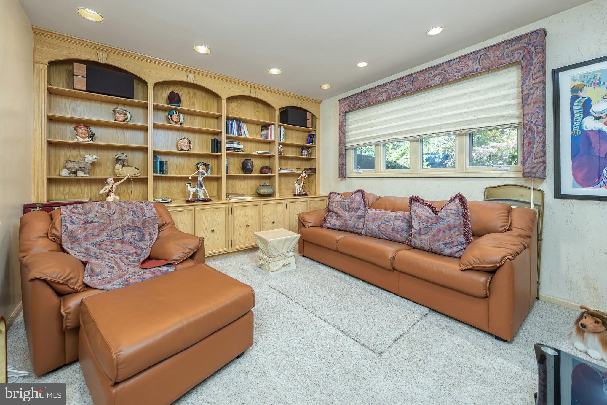 WOODCREST - Residential